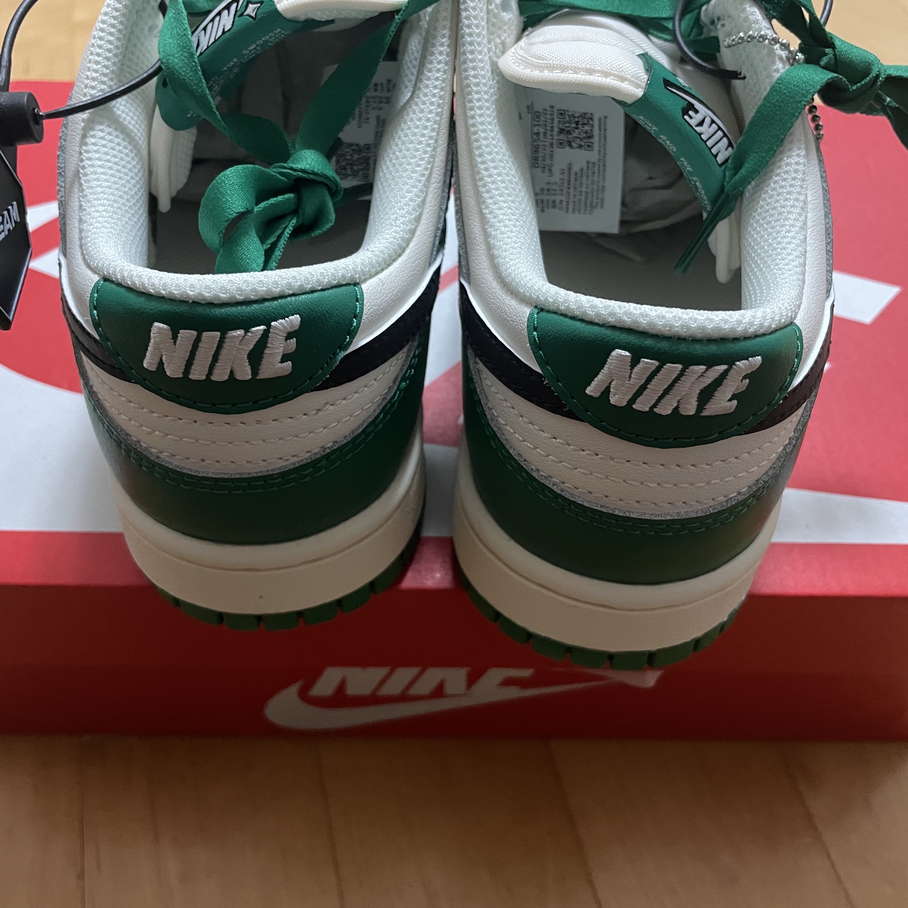 Nike Dunk Low Retro SE Jackpot Malachite 착용 스타일 - 4