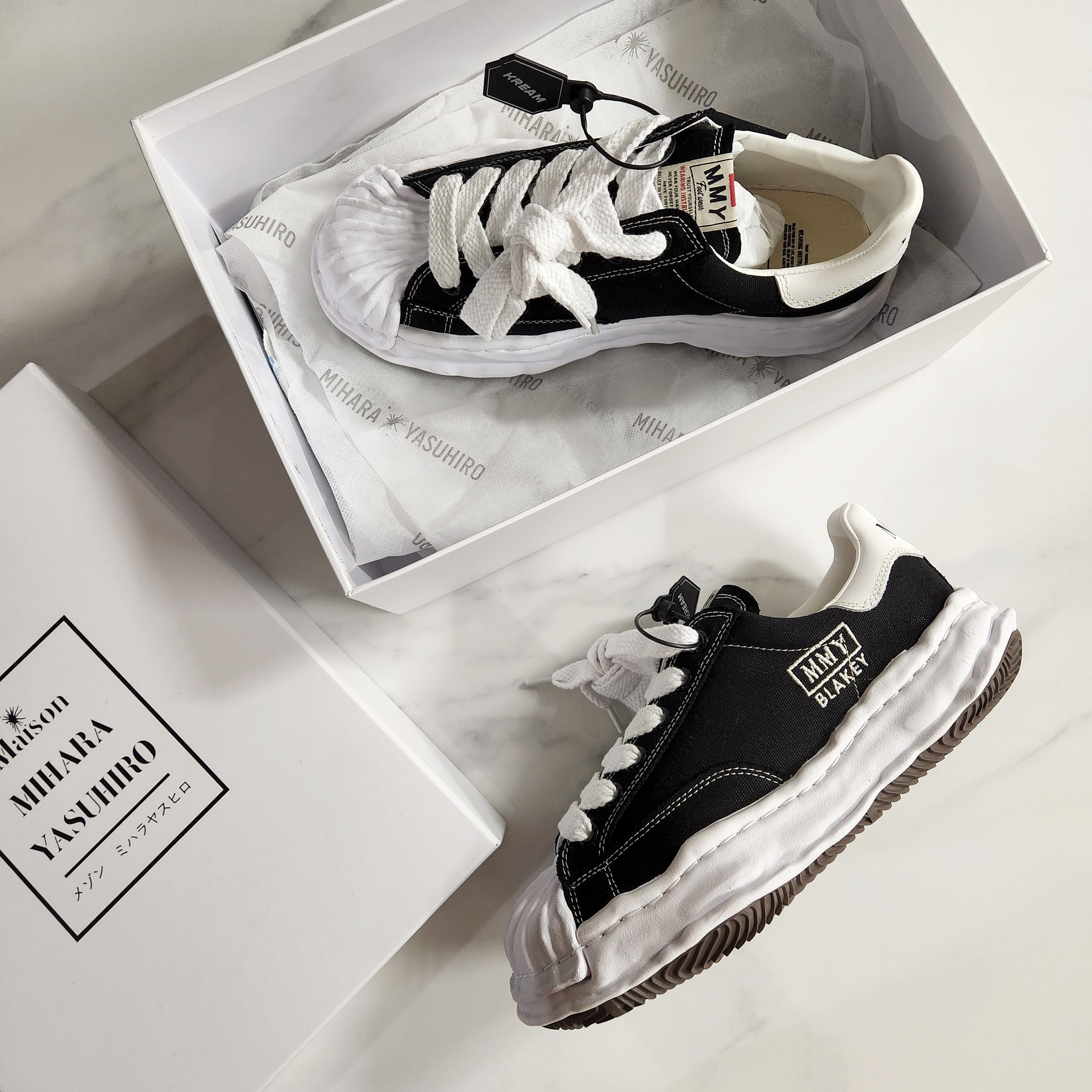 Maison Mihara Yasuhiro Blakey OG Sole Canvas Low-top Sneakers Black White 착용 스타일