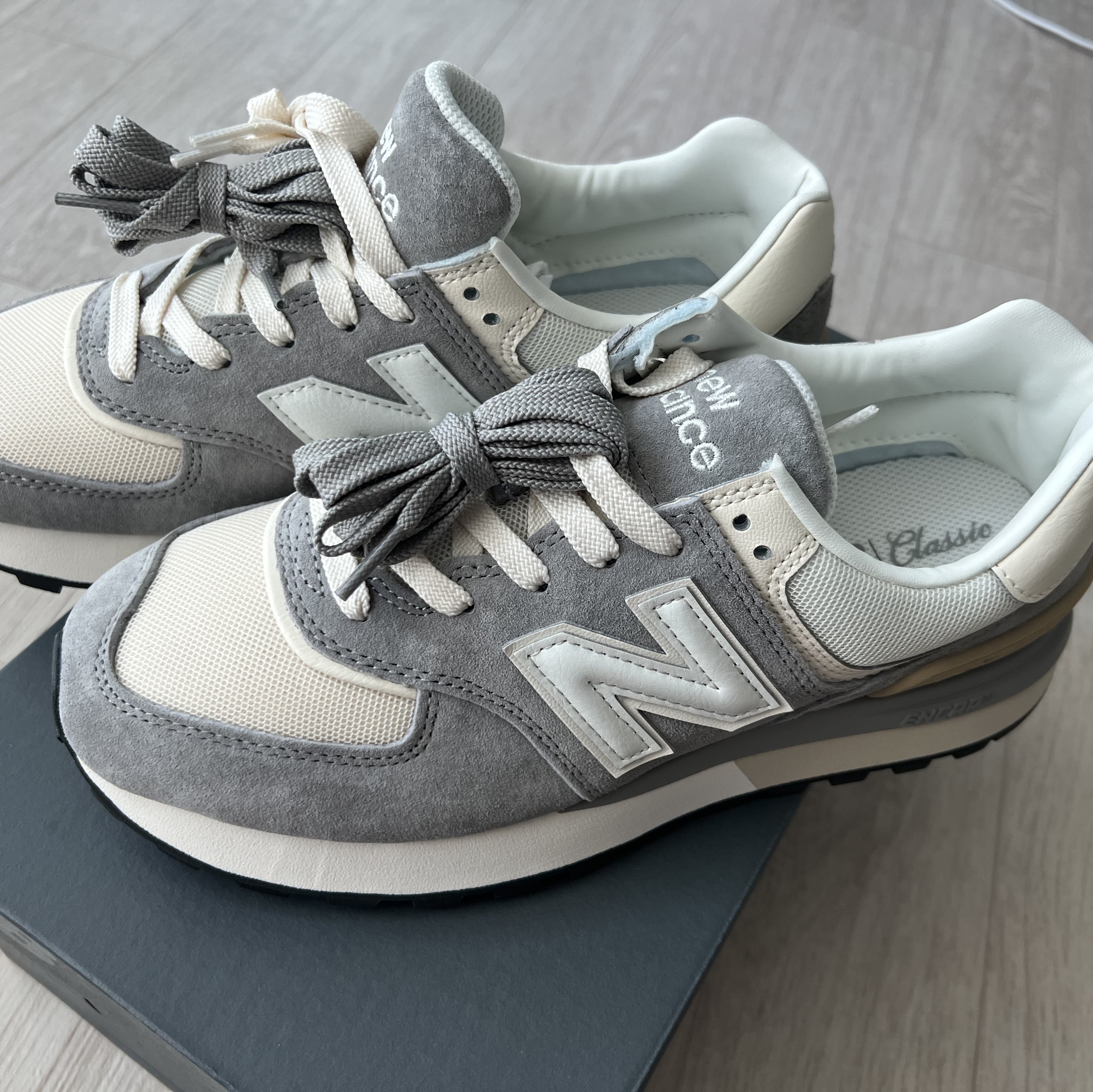 New Balance 574 Legacy Team Away Grey 착용 스타일