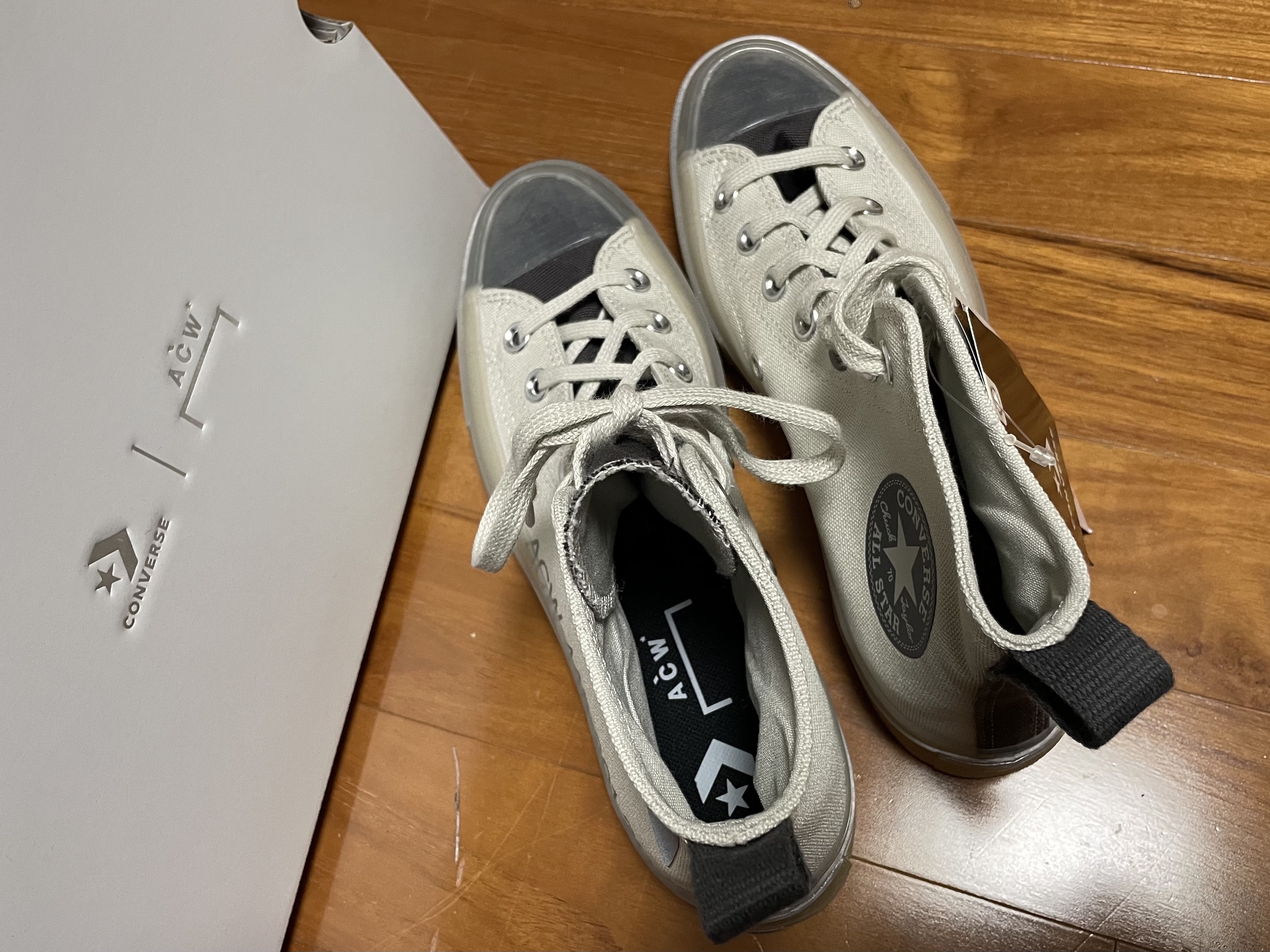 Converse x A-Cold-Wall Chuck 70 Hi Silver Birch 착용 스타일 - 5
