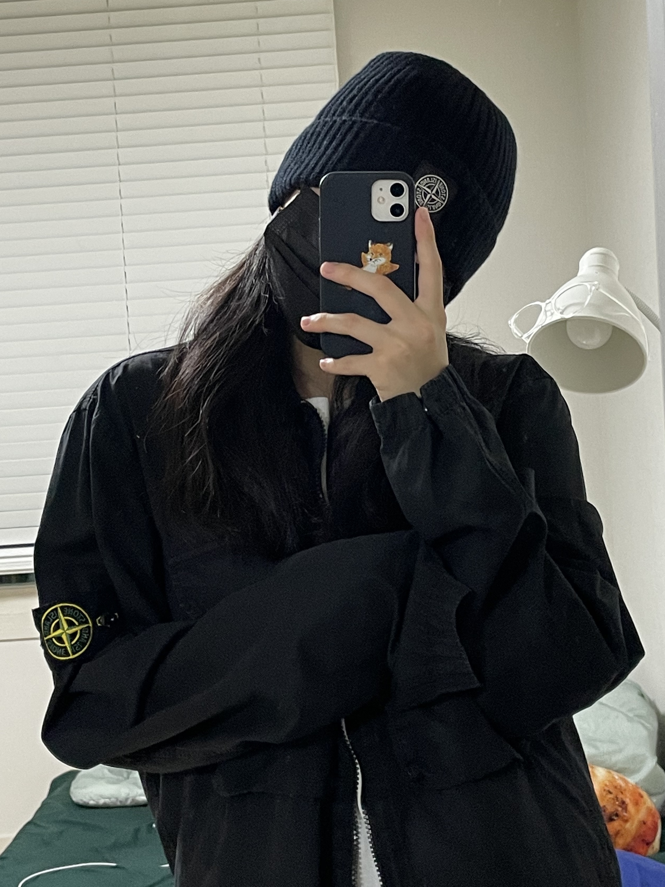 Stone Island 113WN T.CO+OLD Overshirt Black - 21FW, Stone Island N04C6 Logo Patch Beanie Black - 21FW 착용 스타일