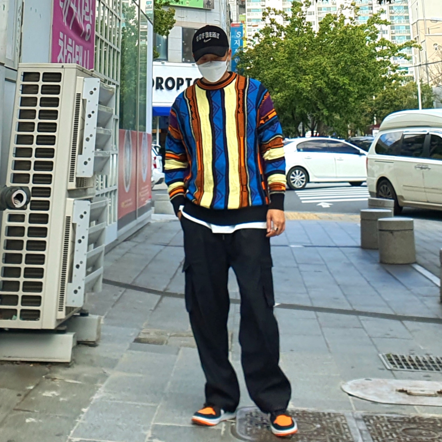 Jordan 1 Low Golf Starfish, Supreme x Nike Arc Corduroy 6-Panel Black - 22SS 착용 스타일 - 1