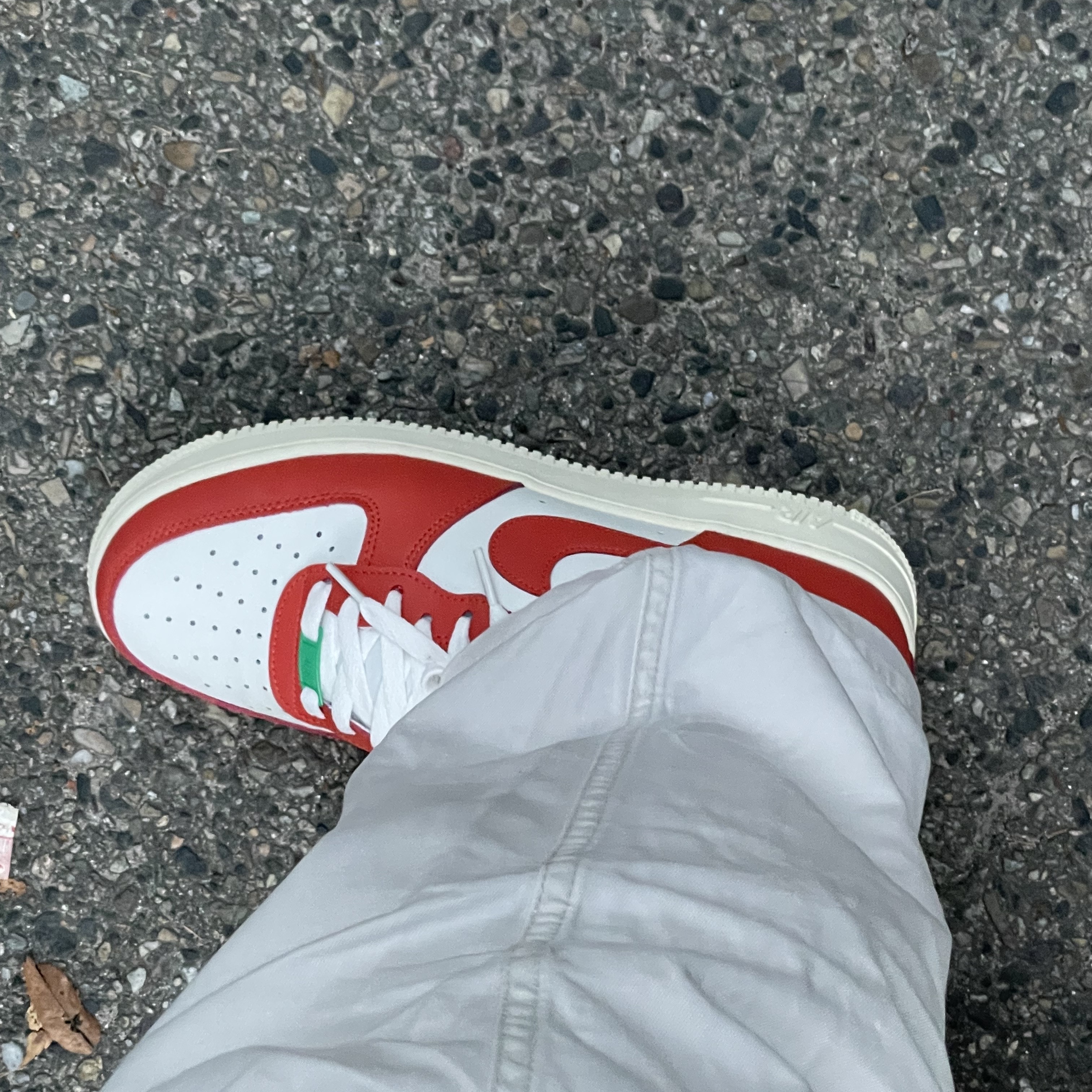 Nike Air Force 1 '07 LV8 Pojangmacha 착용 스타일