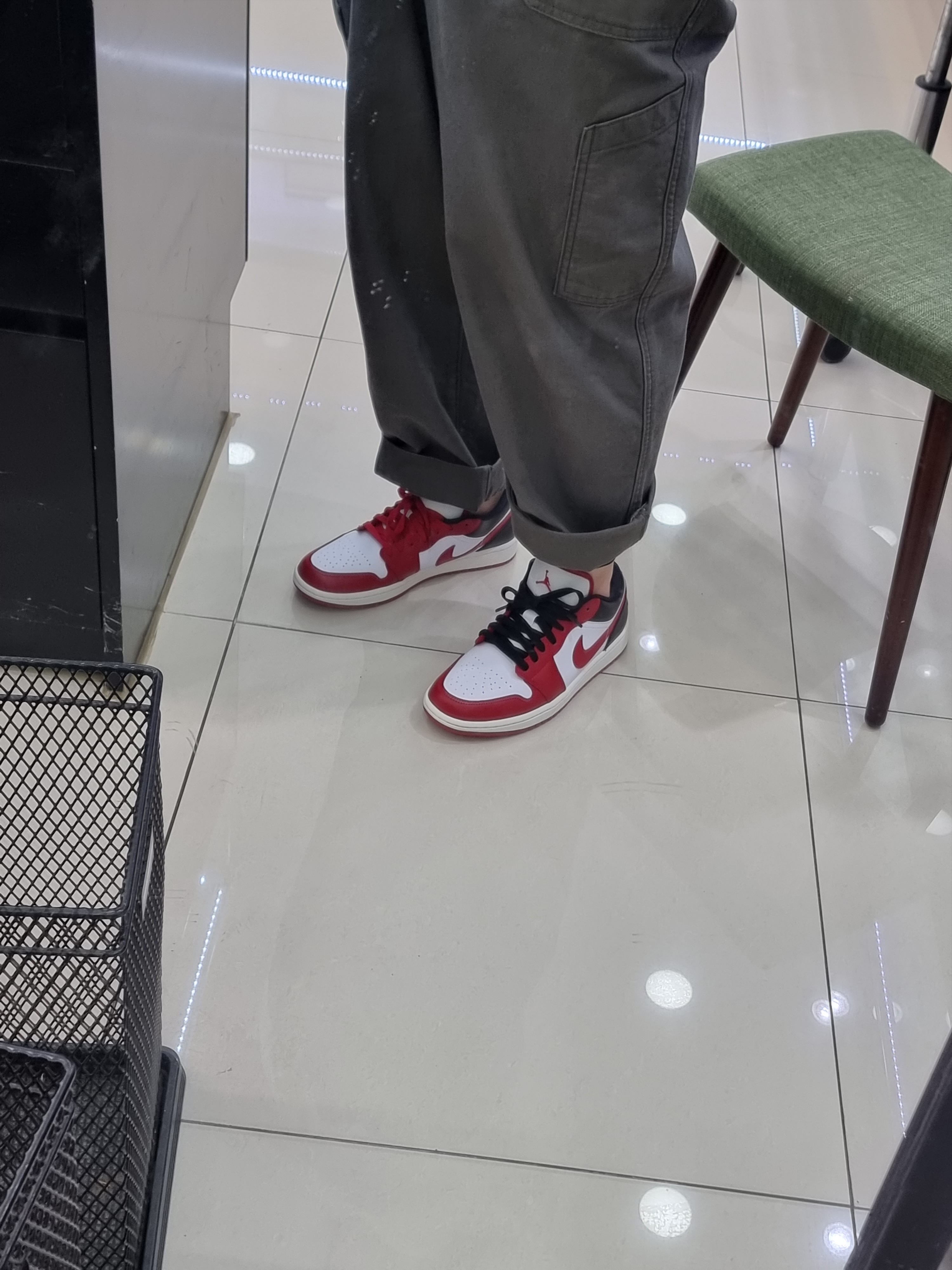(W) Jordan 1 Low White Gym Red, Jordan 1 Low White Gym Red Black 착용 스타일 - 4