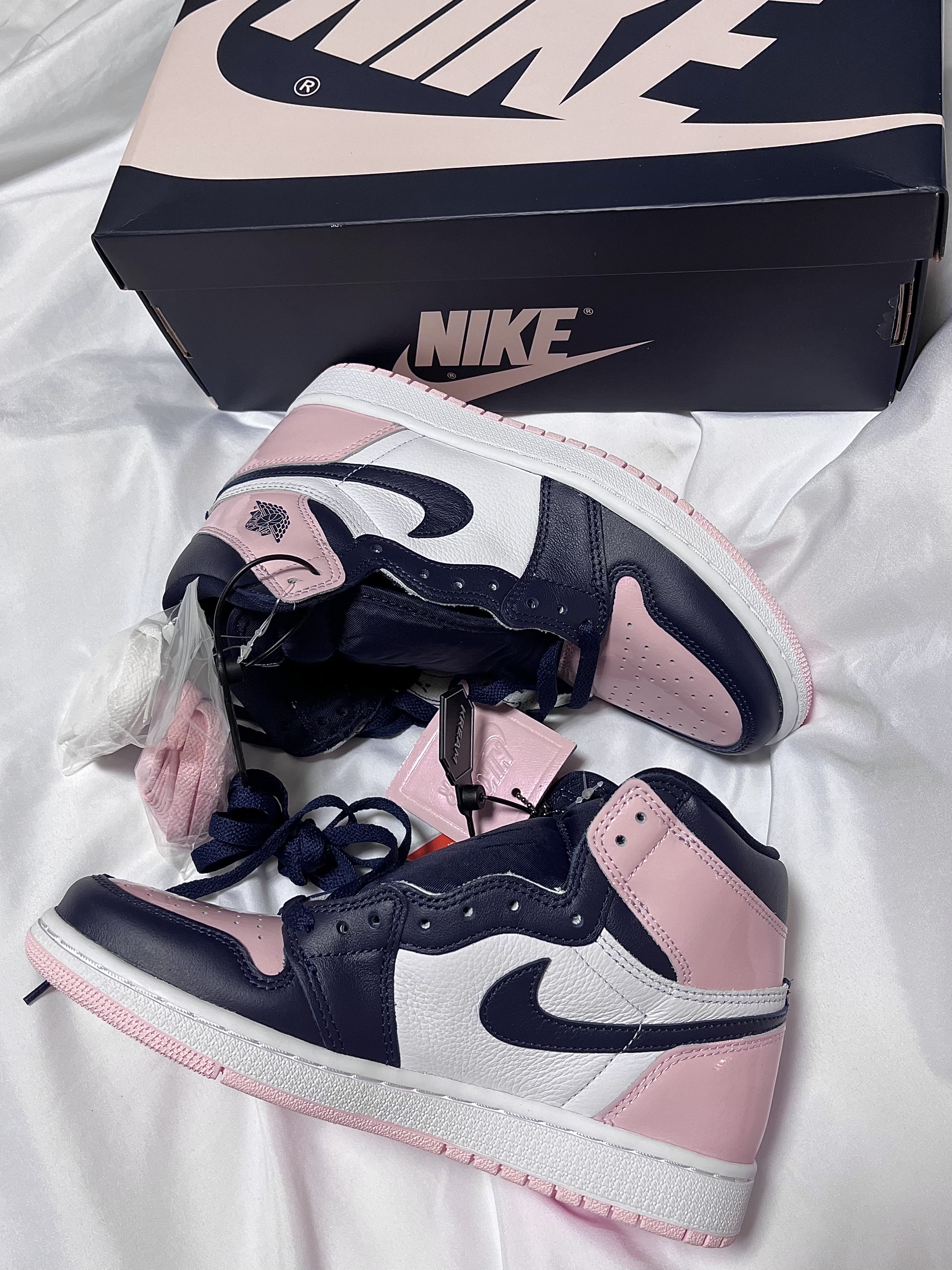 (W) Jordan 1 Retro High OG Atmosphere 착용 스타일