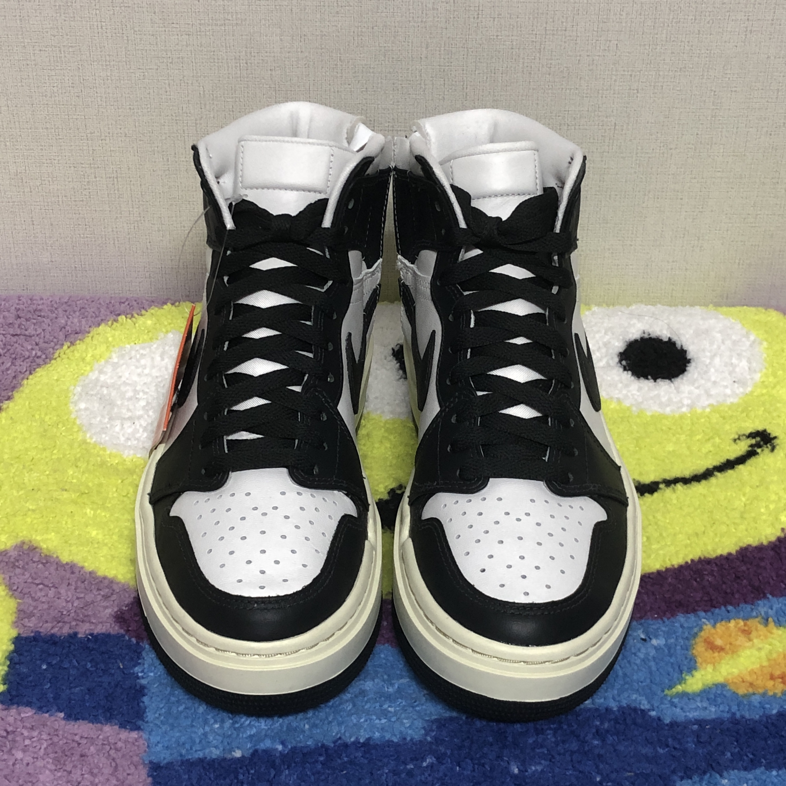 (W) Jordan 1 Elevate High Dark Ash 착용 스타일 - 2
