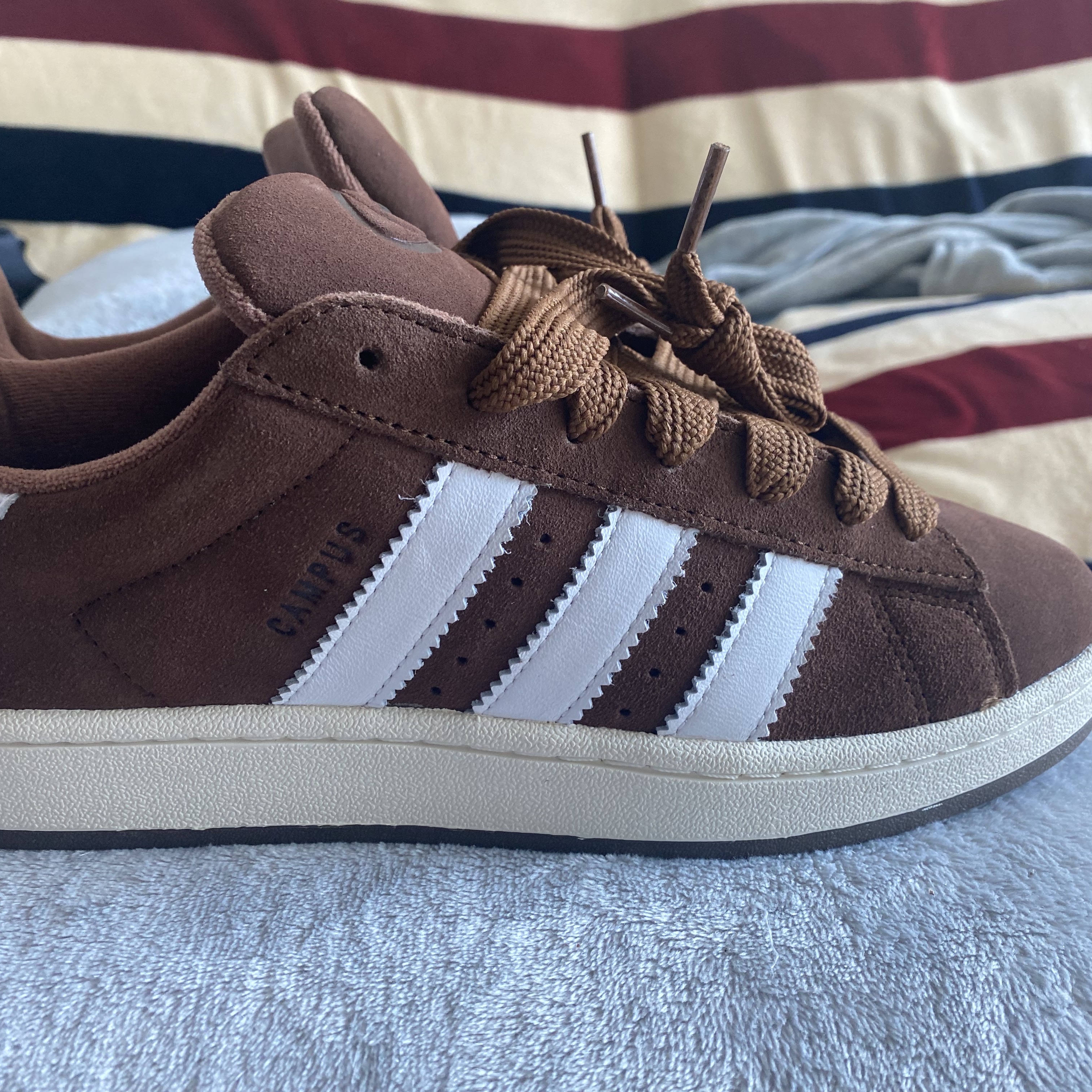 Adidas Campus 00s Bark Cloud White 착용 스타일 - 2