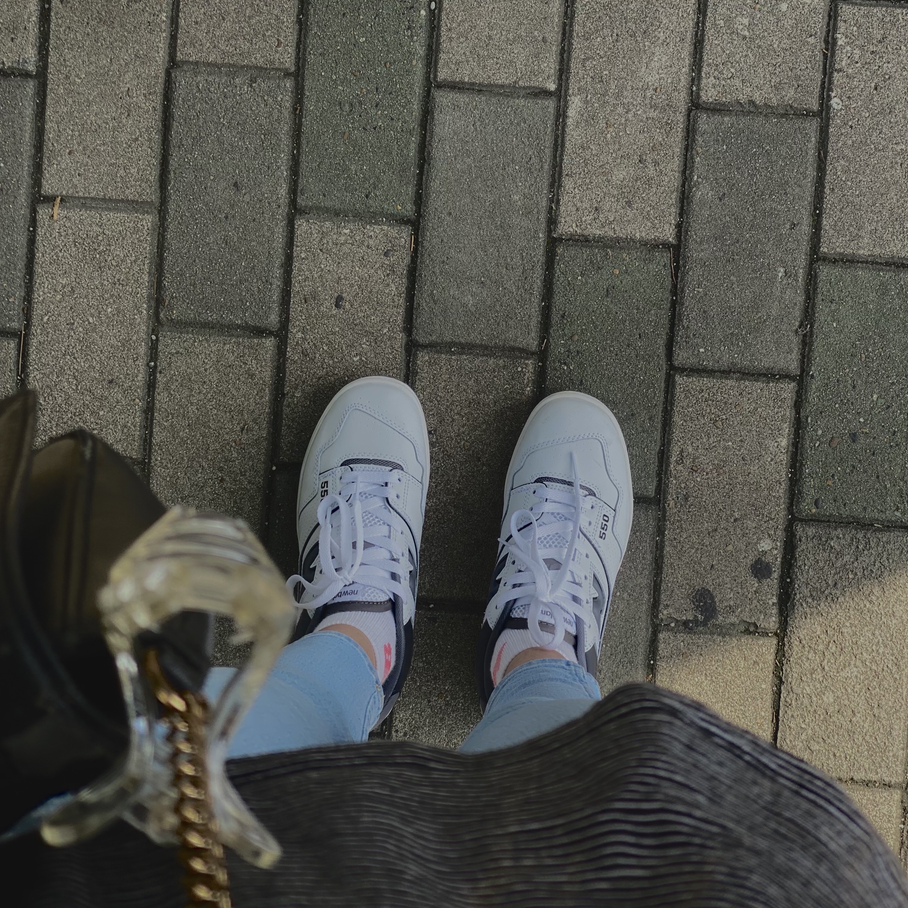 New Balance 550 White Grey Dark Grey - 2E Wide 착용 스타일