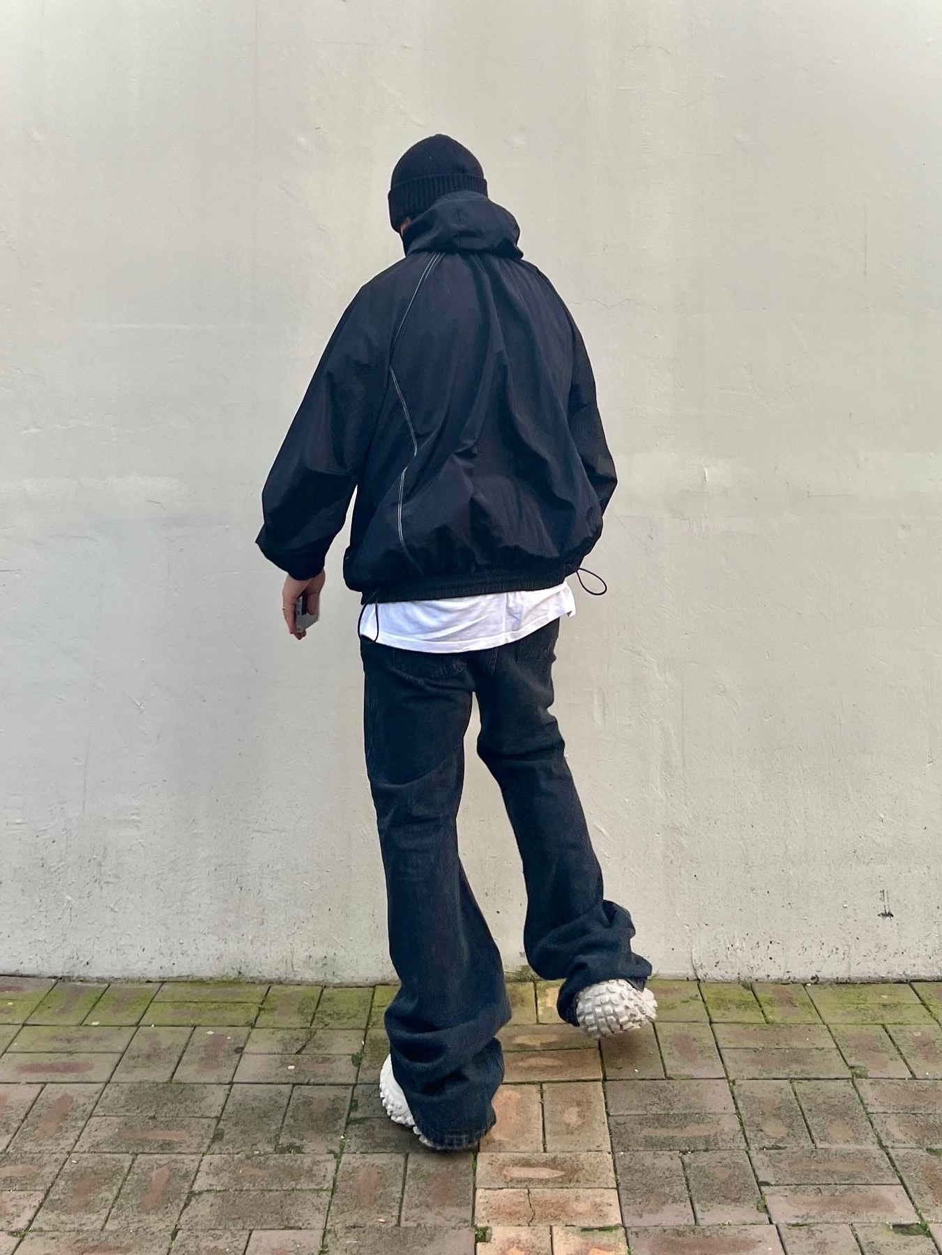 Balenciaga Defender Sneakers Beige 착용 스타일 - 4