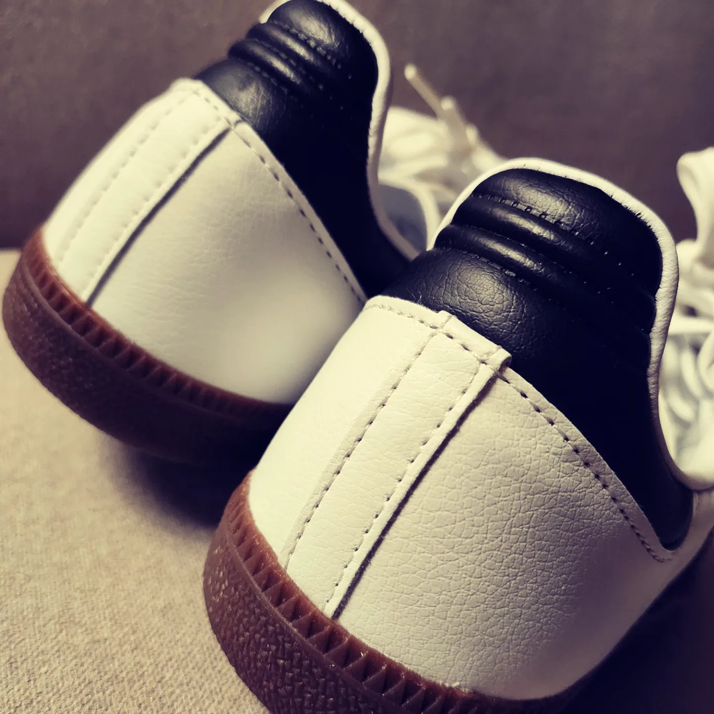 Adidas Samba Vegan White Black 착용 스타일 - 3