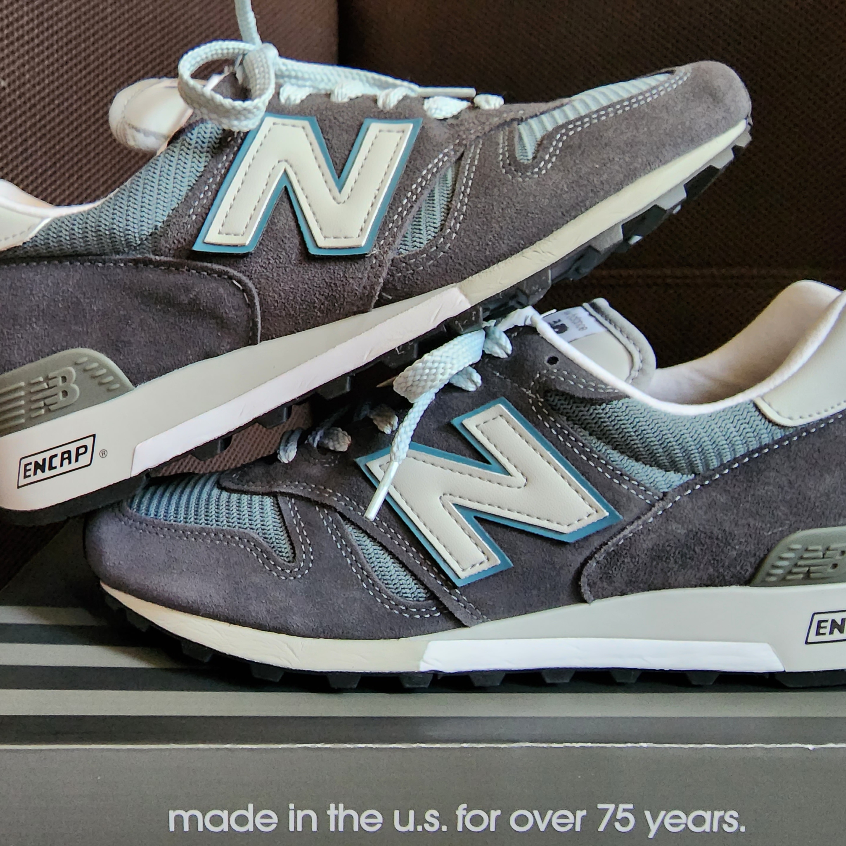 New Balance 1300 Made in USA Steel Blue - D Standard, New Balance 996 Brown 착용 스타일 - 1