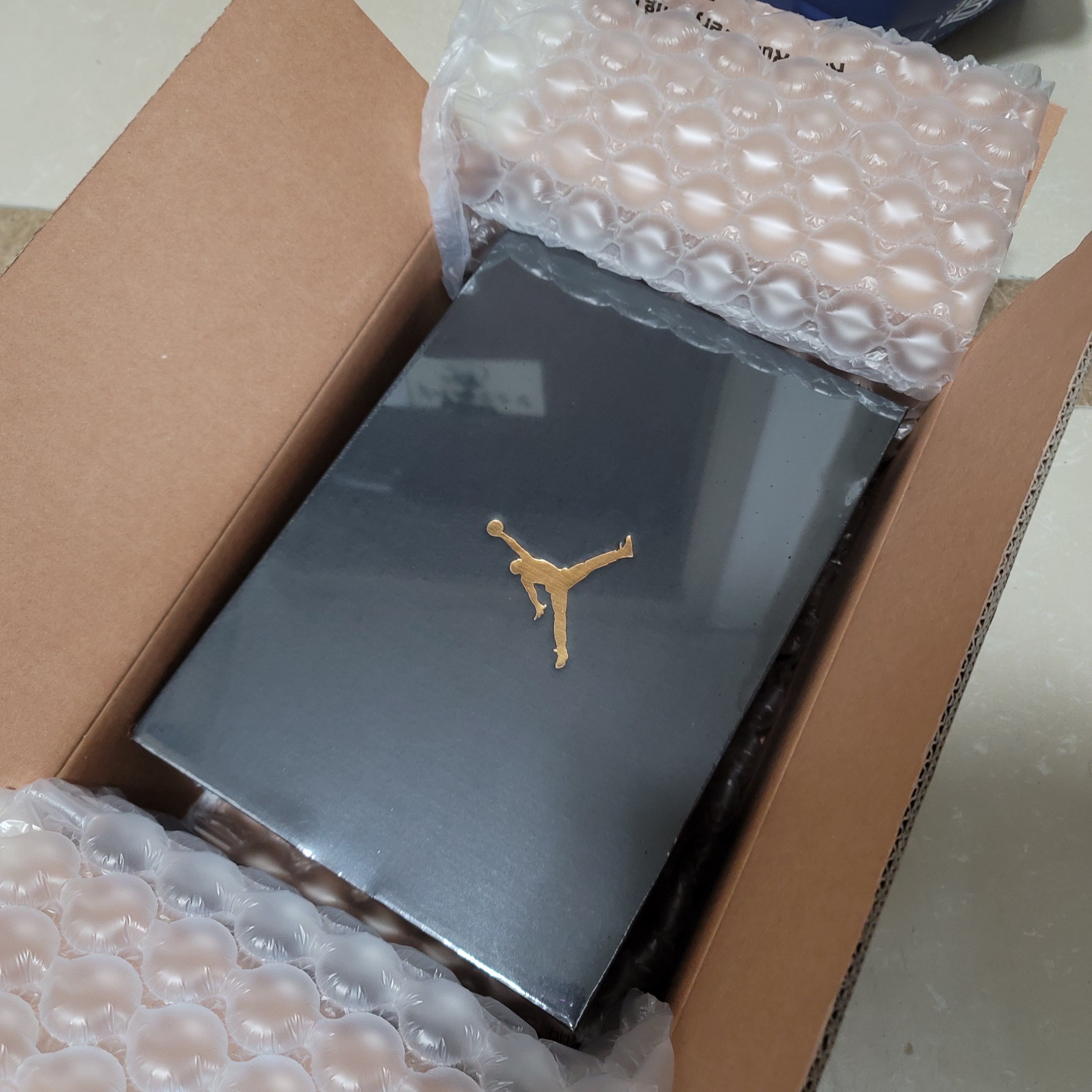 Jordan 1 Mid Taxi, Nike Dunk Low Retro Black 착용 스타일 - 1