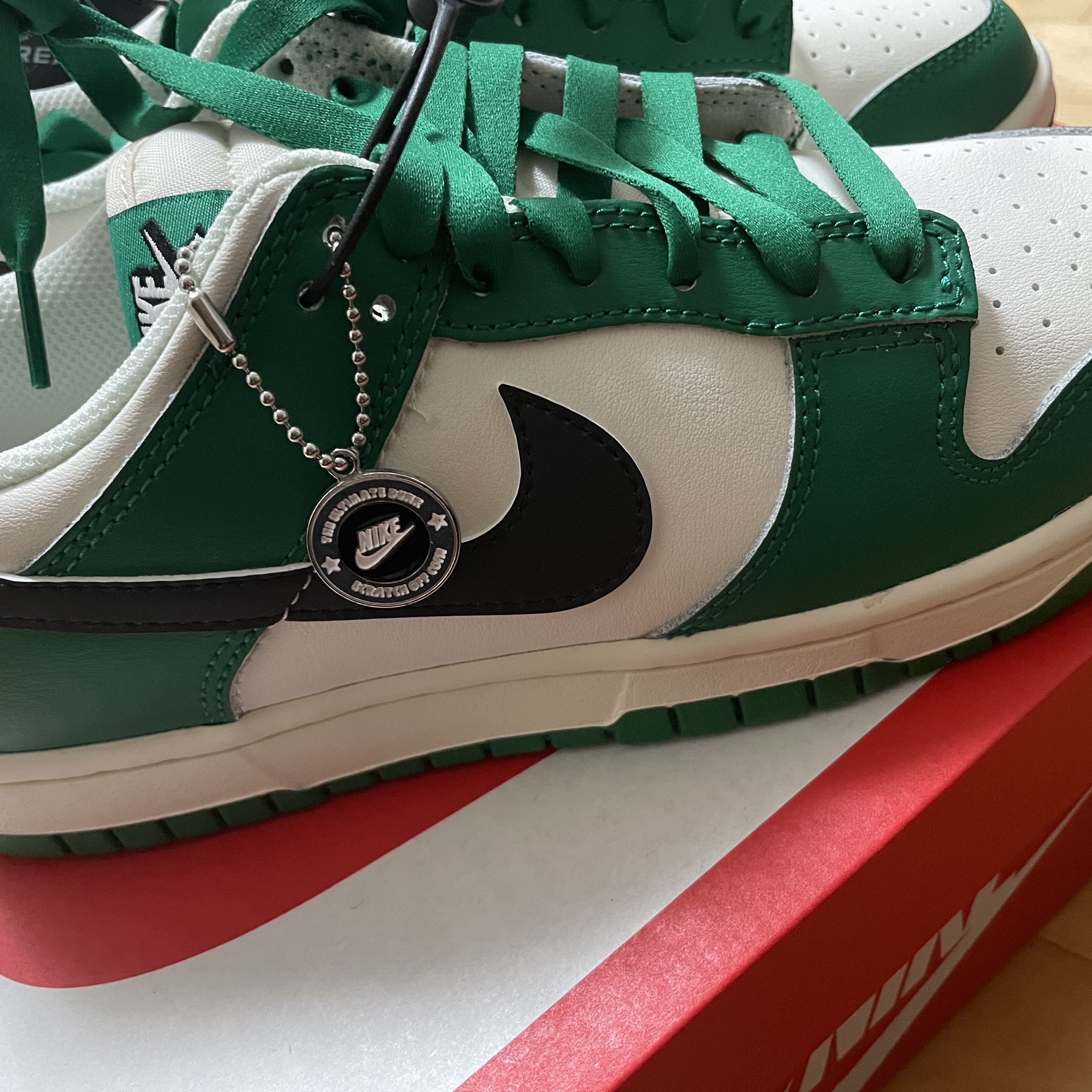 Nike Dunk Low Retro SE Jackpot Malachite 착용 스타일 - 5