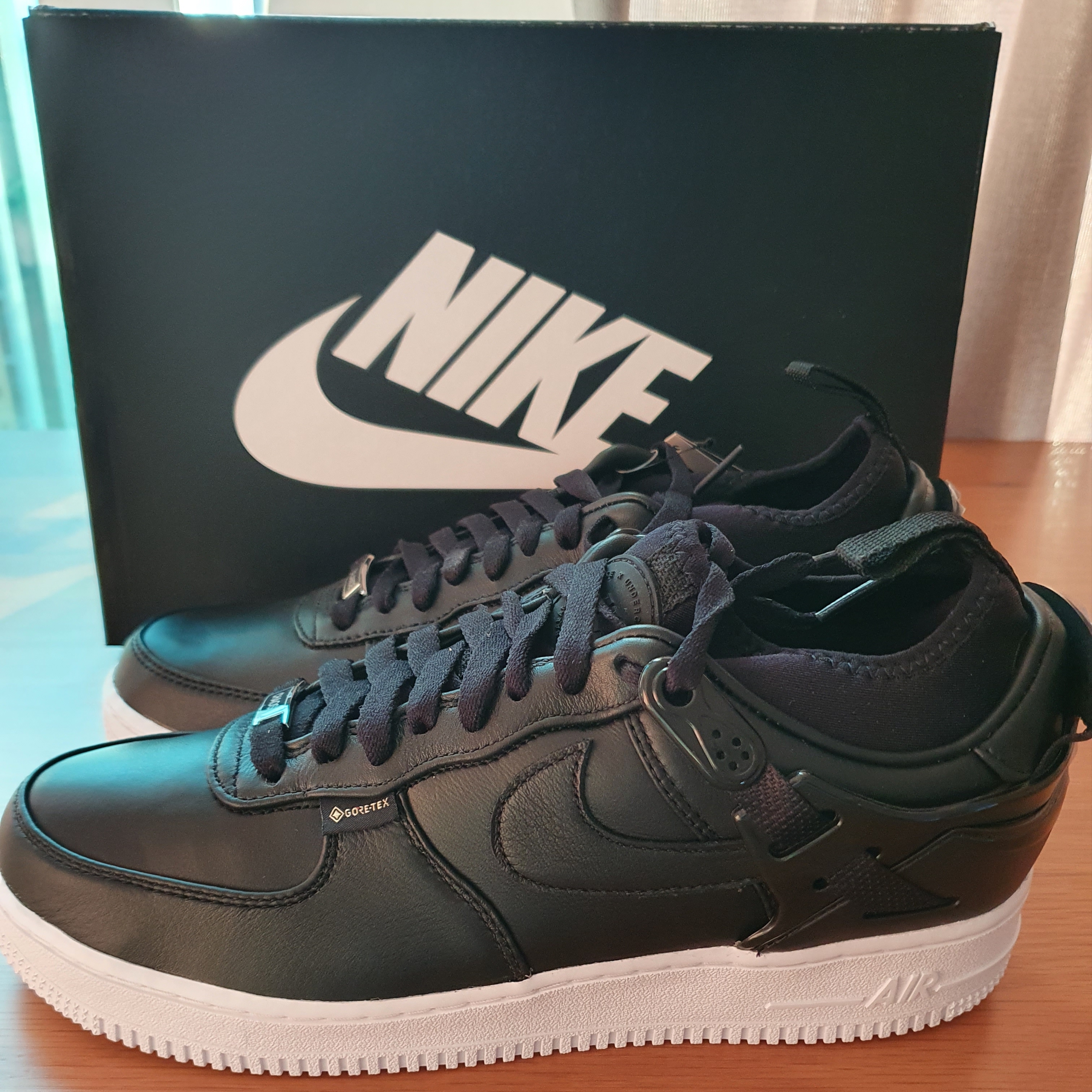Nike x Undercover Air Force 1 Low SP Black 착용 스타일 - 3