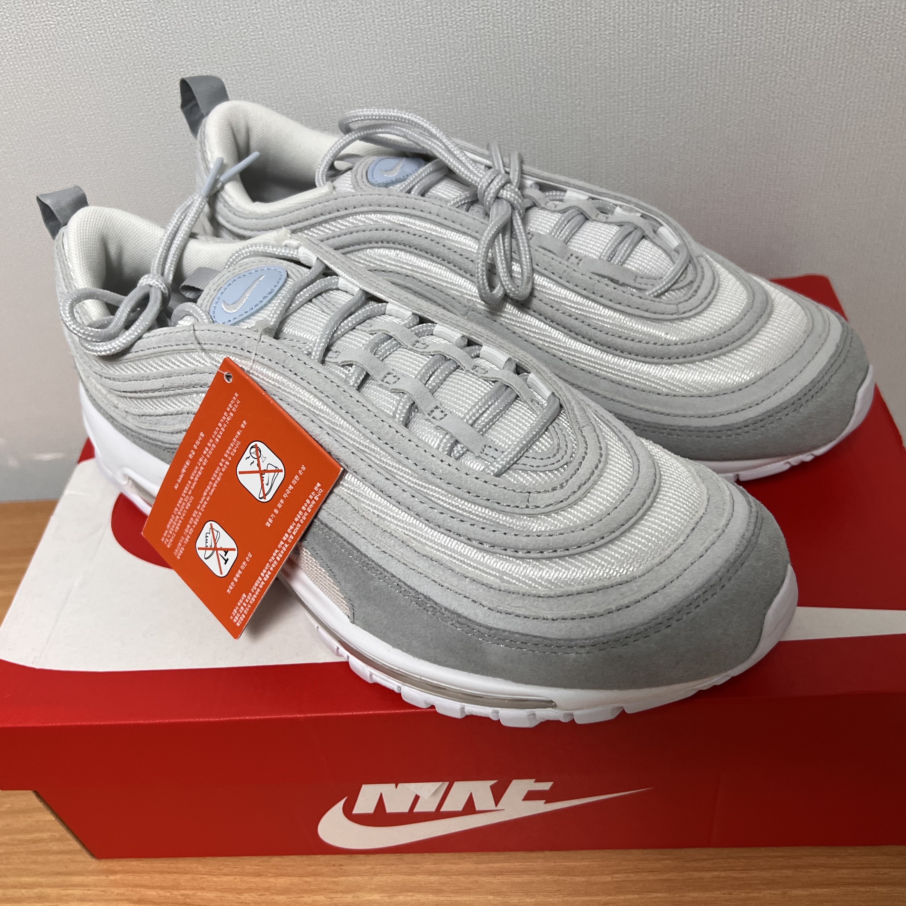 Nike Air Max 97 SE Pure Platinum 착용 스타일