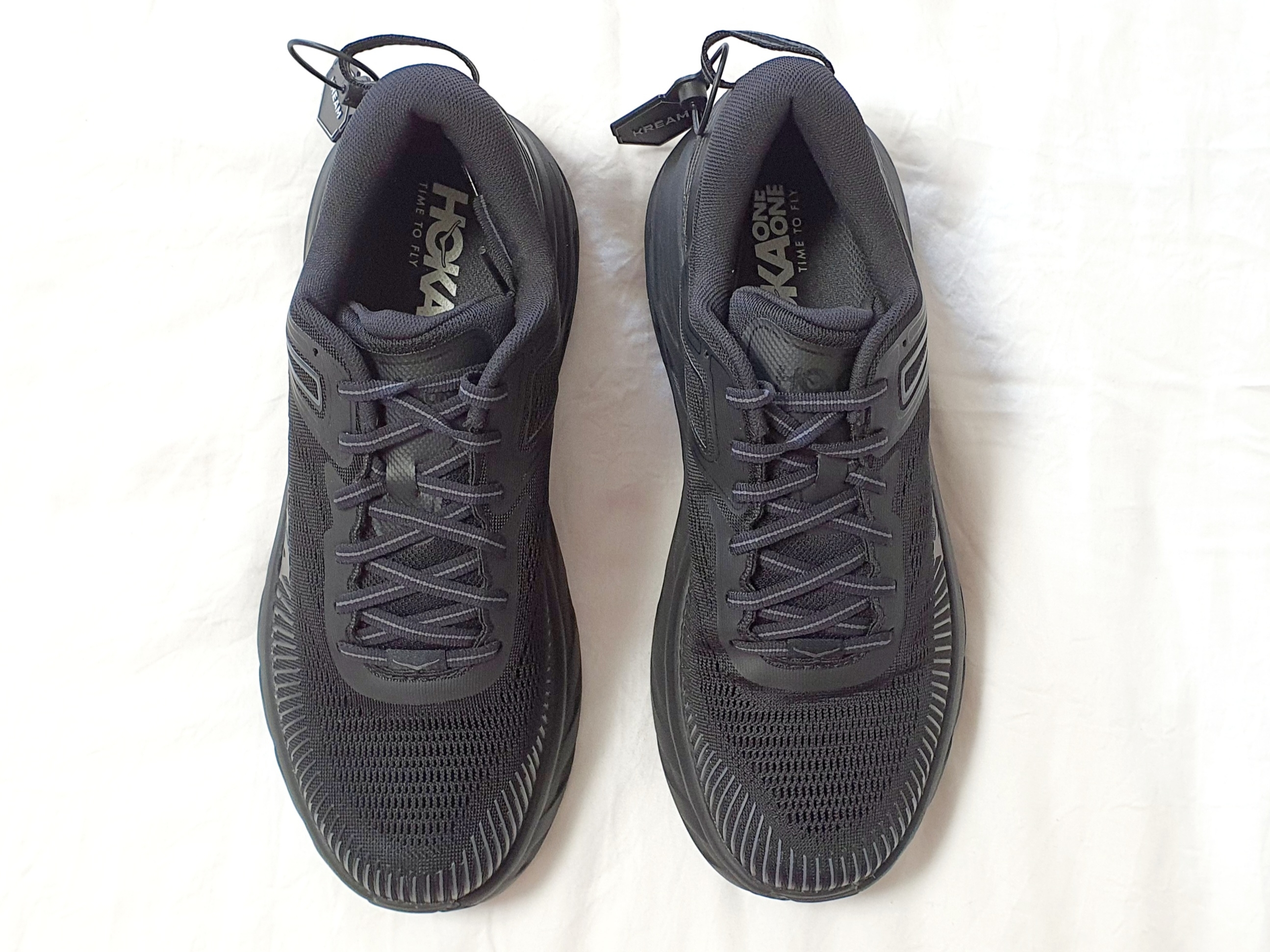 Hoka Bondi 7 Black 착용 스타일 - 4