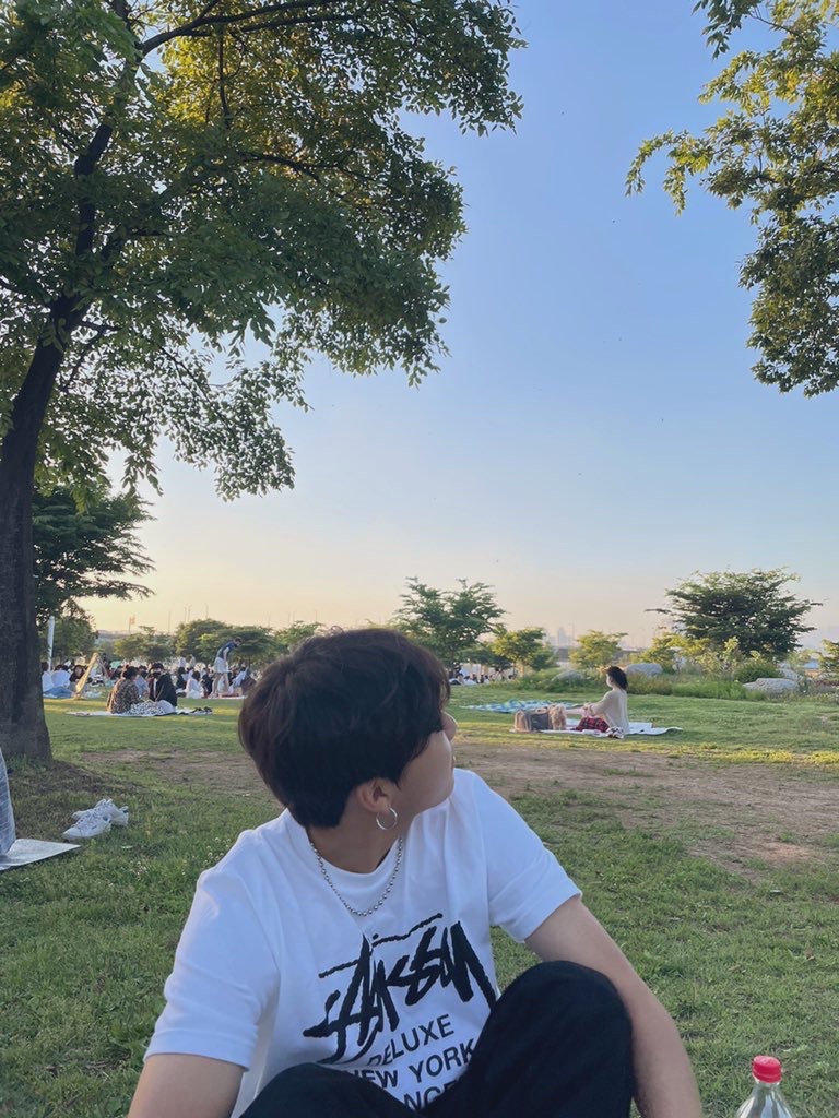 Stussy World Tour T-Shirt White 착용 스타일