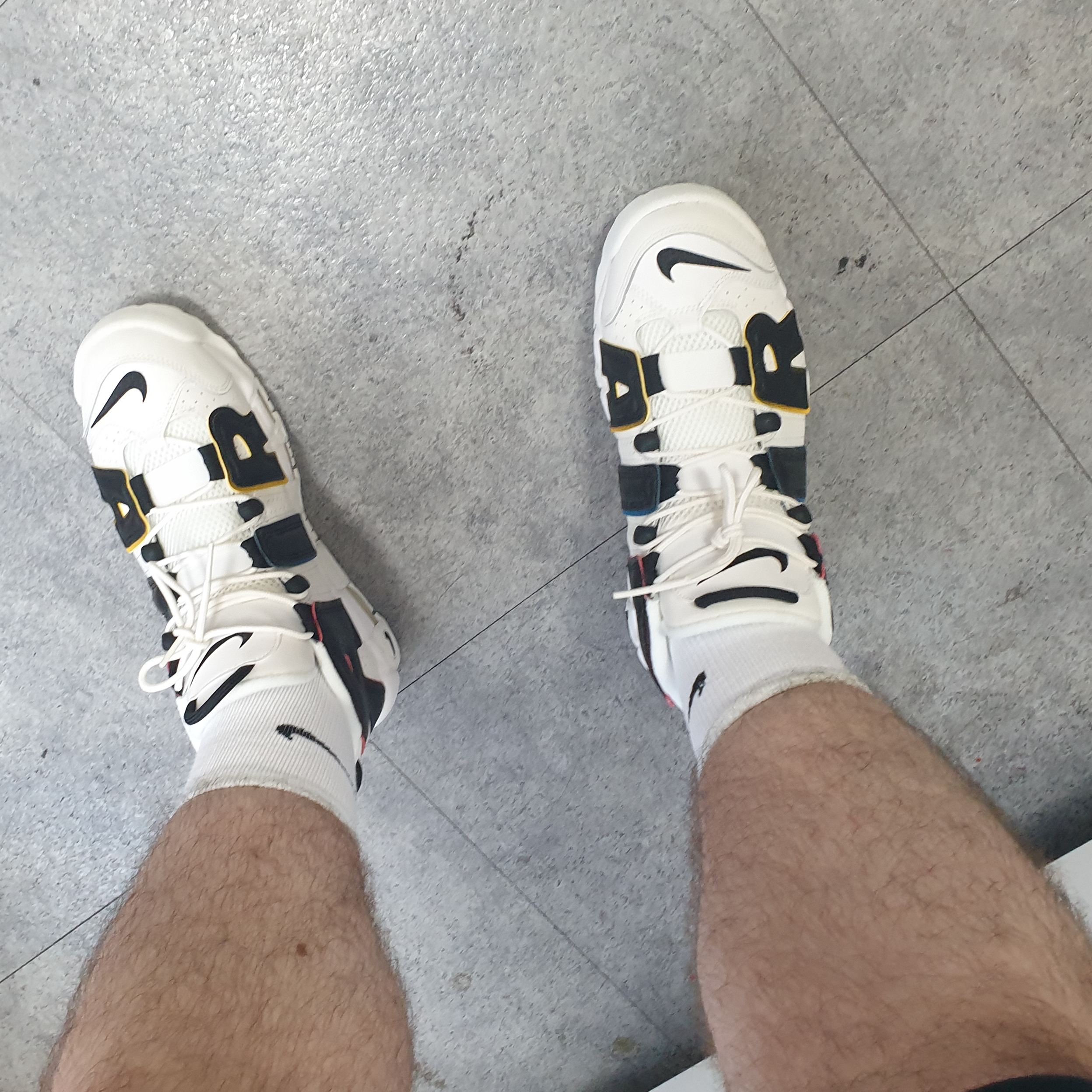 Nike Air More Uptempo 96 Trading Cards 착용 스타일 - 5