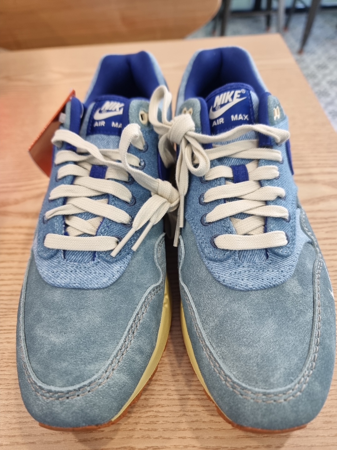 Nike Air Max 1 Premium Dirty Denim 착용 스타일 - 2