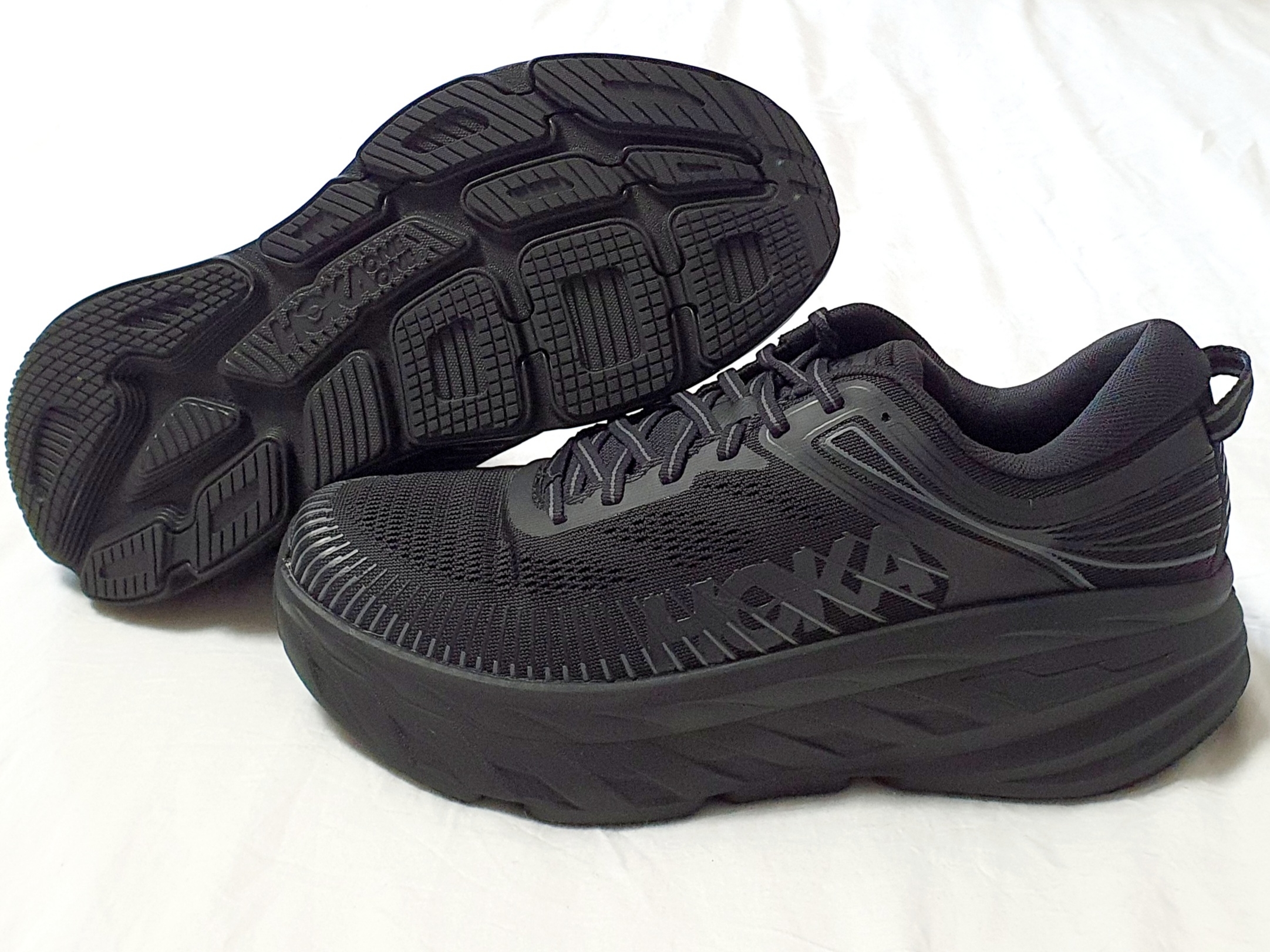 Hoka Bondi 7 Black 착용 스타일 - 2