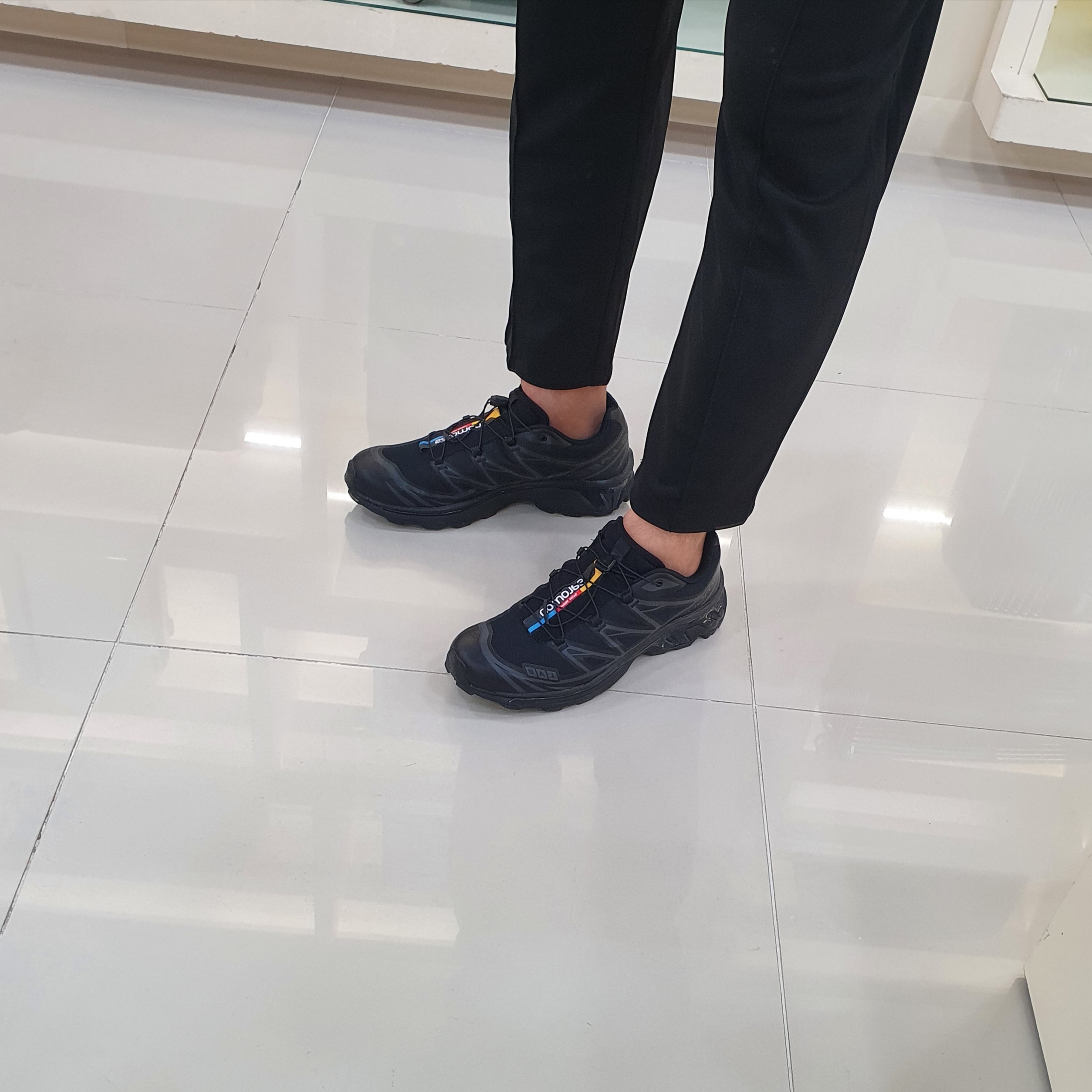 Salomon XT-6 ADV Black 착용 스타일