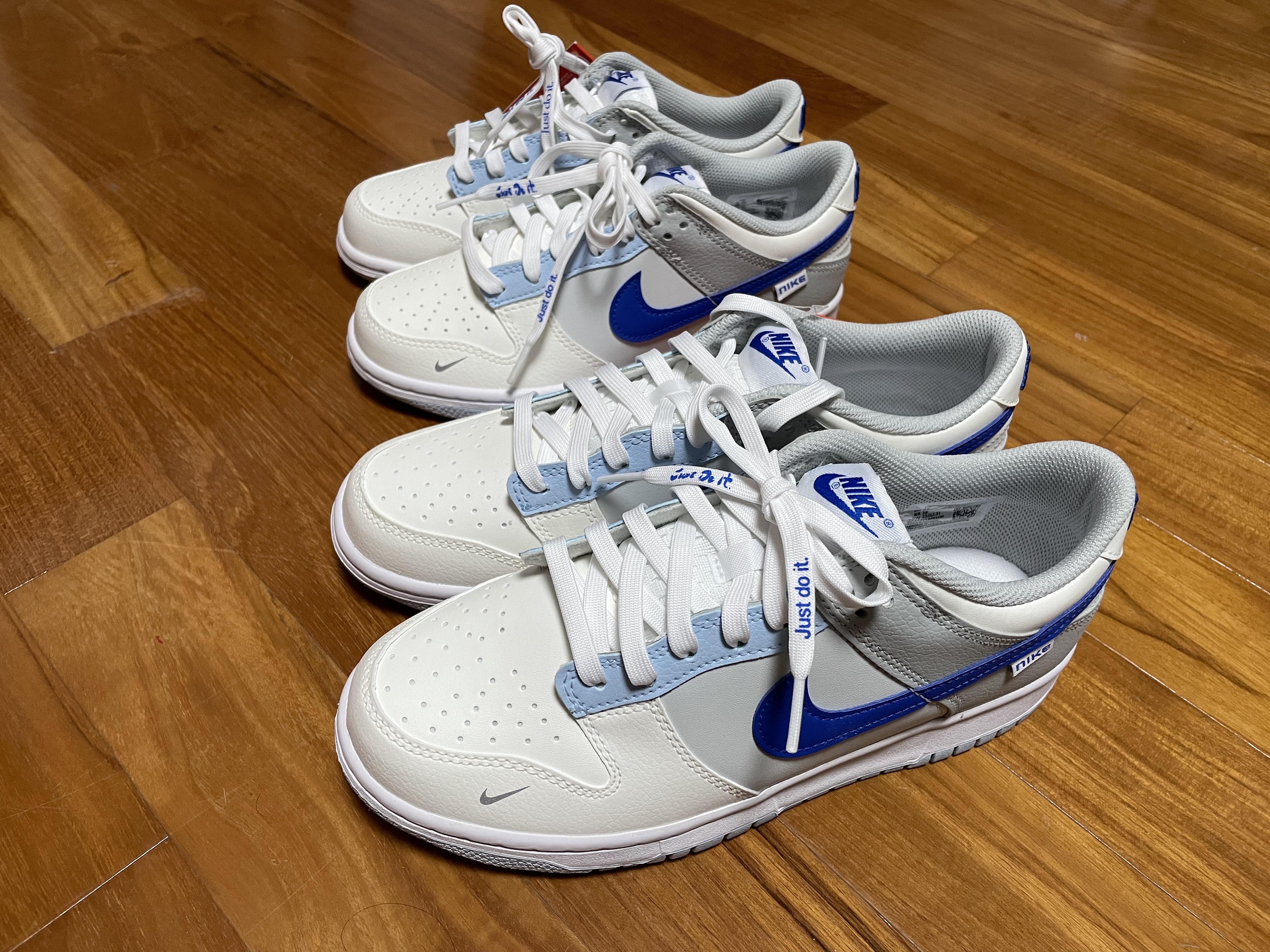 (GS) Nike Dunk Low Ivory Hyper Royal 착용 스타일 - 2