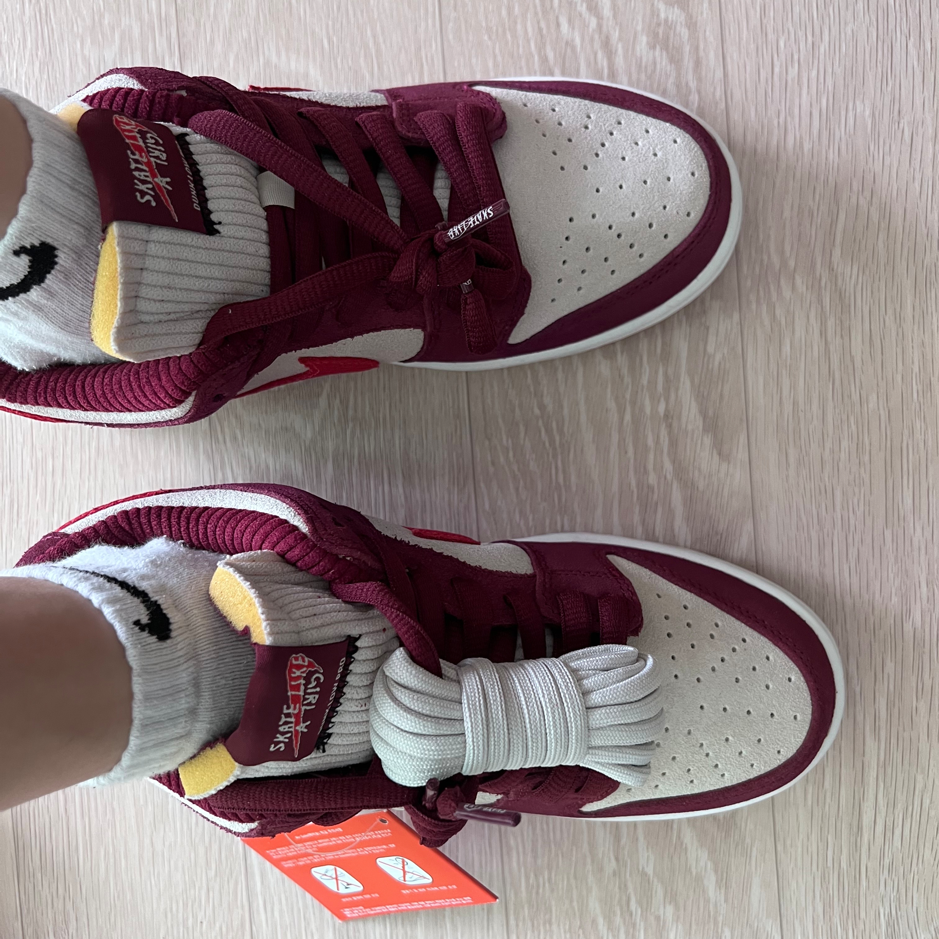 Nike x Skate Like a Girl SB Dunk Low QS Barely Rose 착용 스타일 - 4