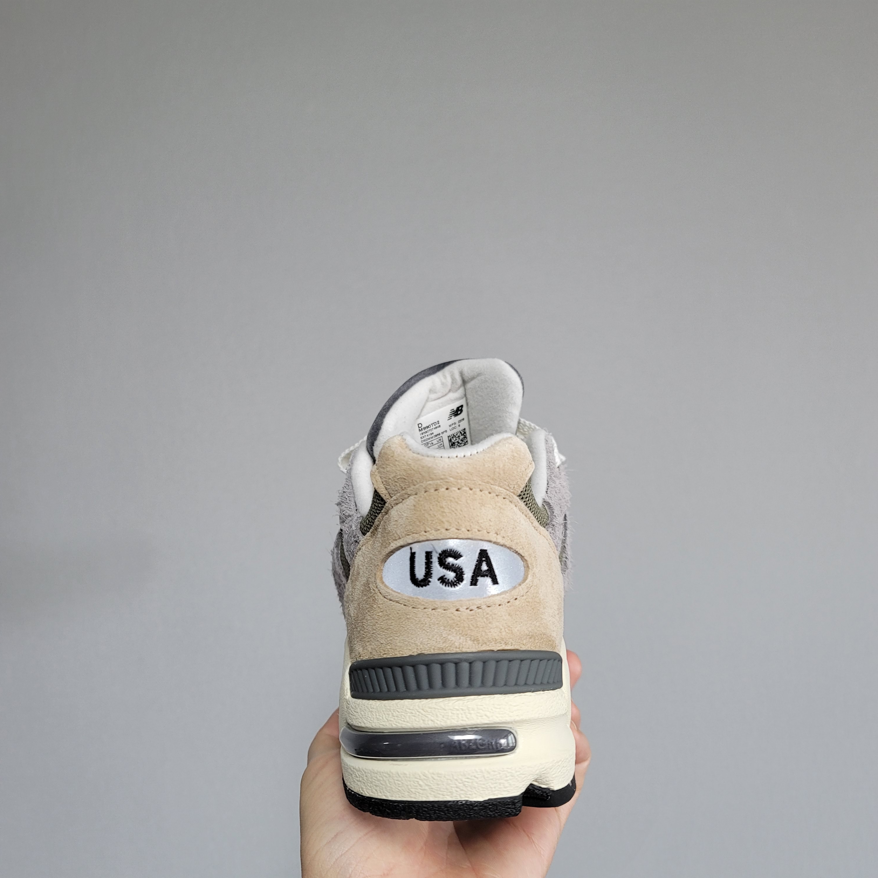 New Balance 990v2 Made in USA Marblehead Incense 착용 스타일 - 2