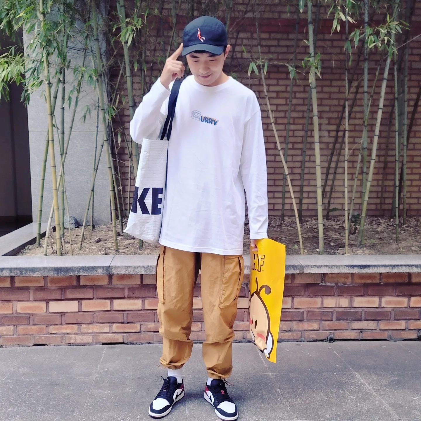 Jordan 1 Low Black Toe 착용 스타일 - 1