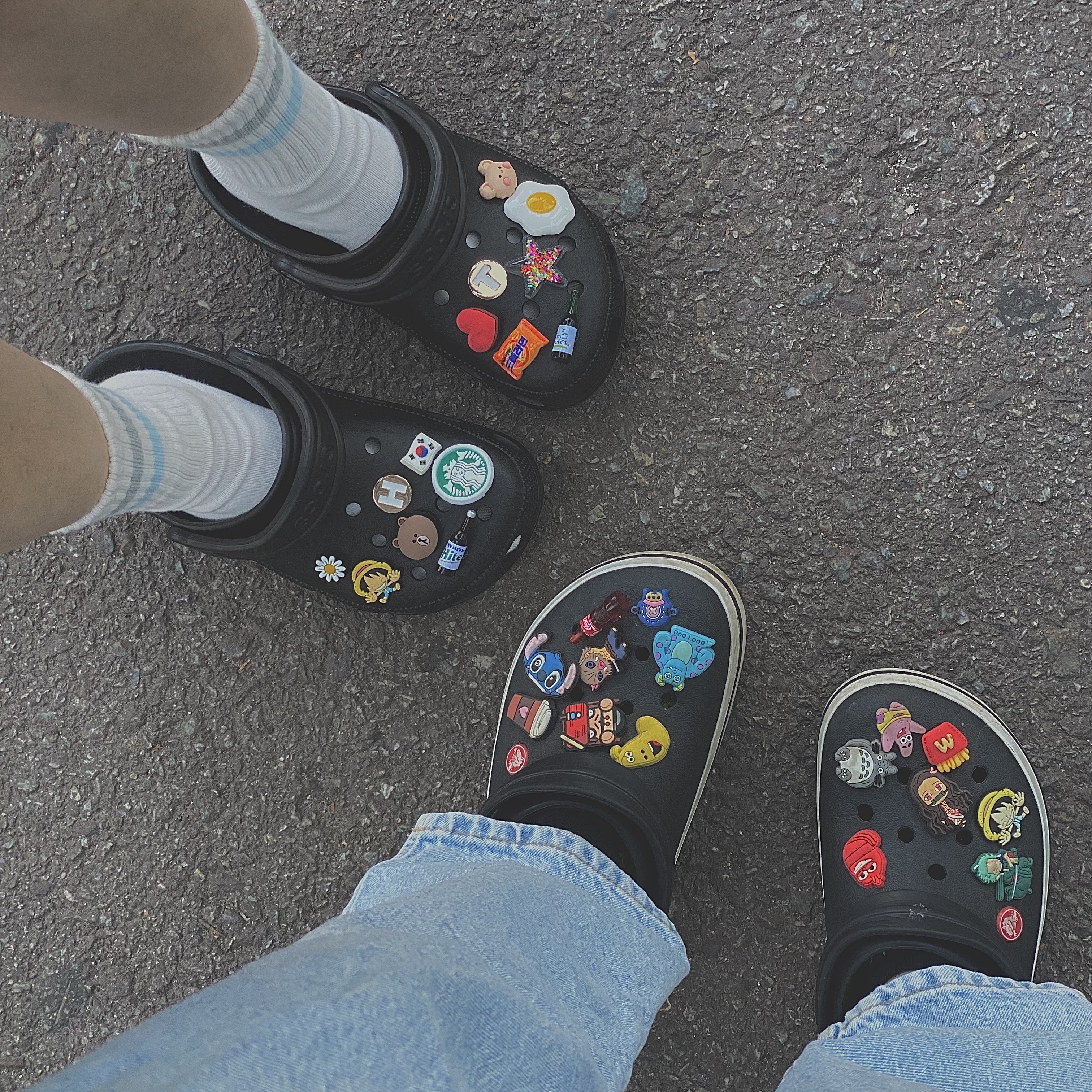 Crocs x Mastermind Classic Clog Black 착용 스타일