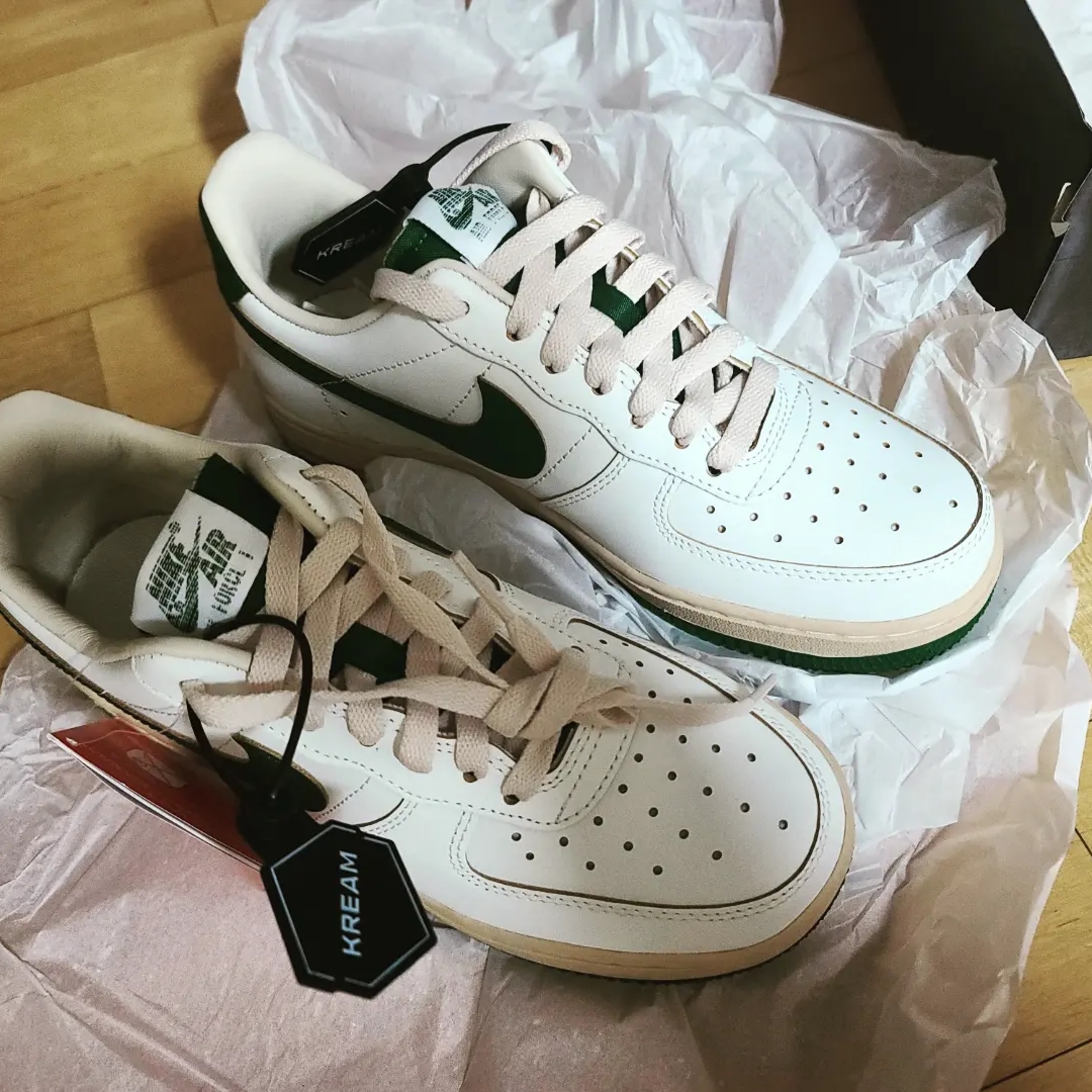 (W) Nike Air Force 1 Low Gorge Green 착용 스타일 - 1