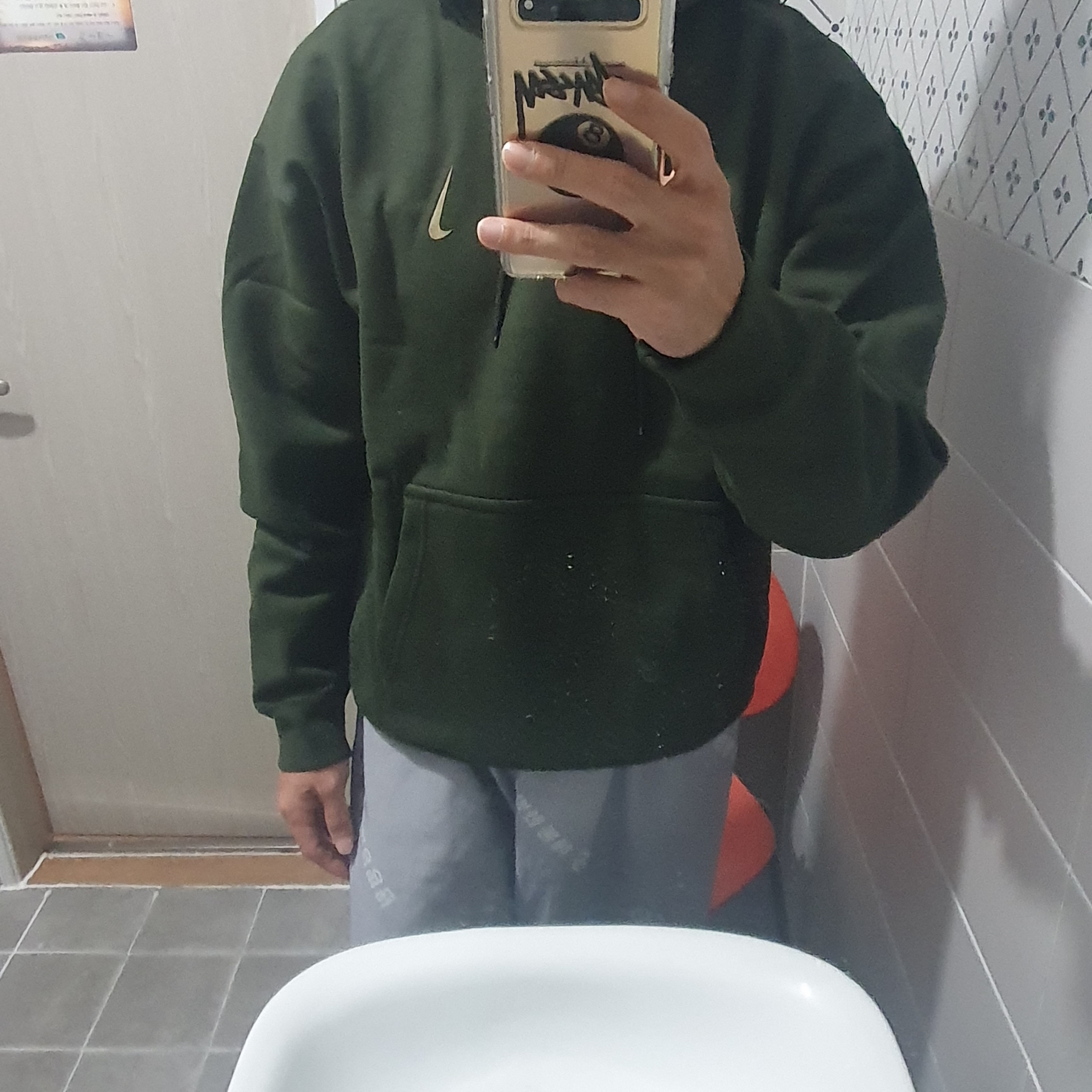 Nike x Billie Eilish NRG Fleece Hoodie Sequoia - Asia 착용 스타일 - 2