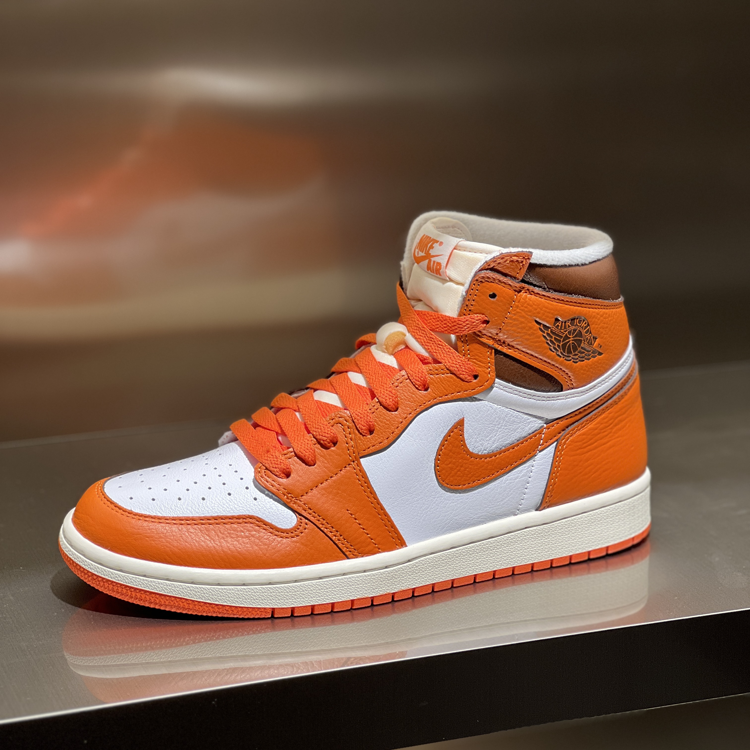 (W) Jordan 1 Retro High OG Starfish 착용 스타일 - 2