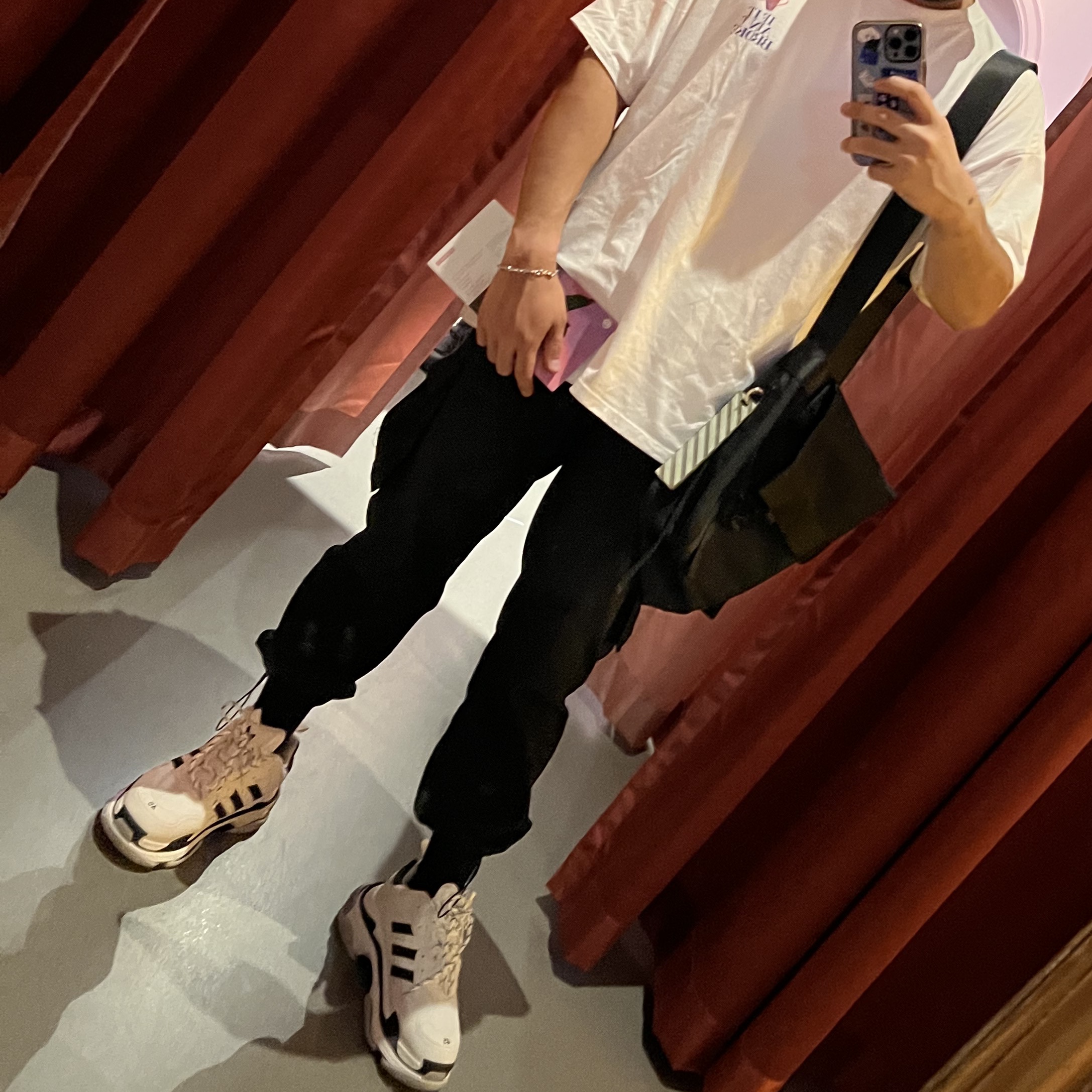 Balenciaga x Adidas Triple S Sneakers White Black 착용 스타일
