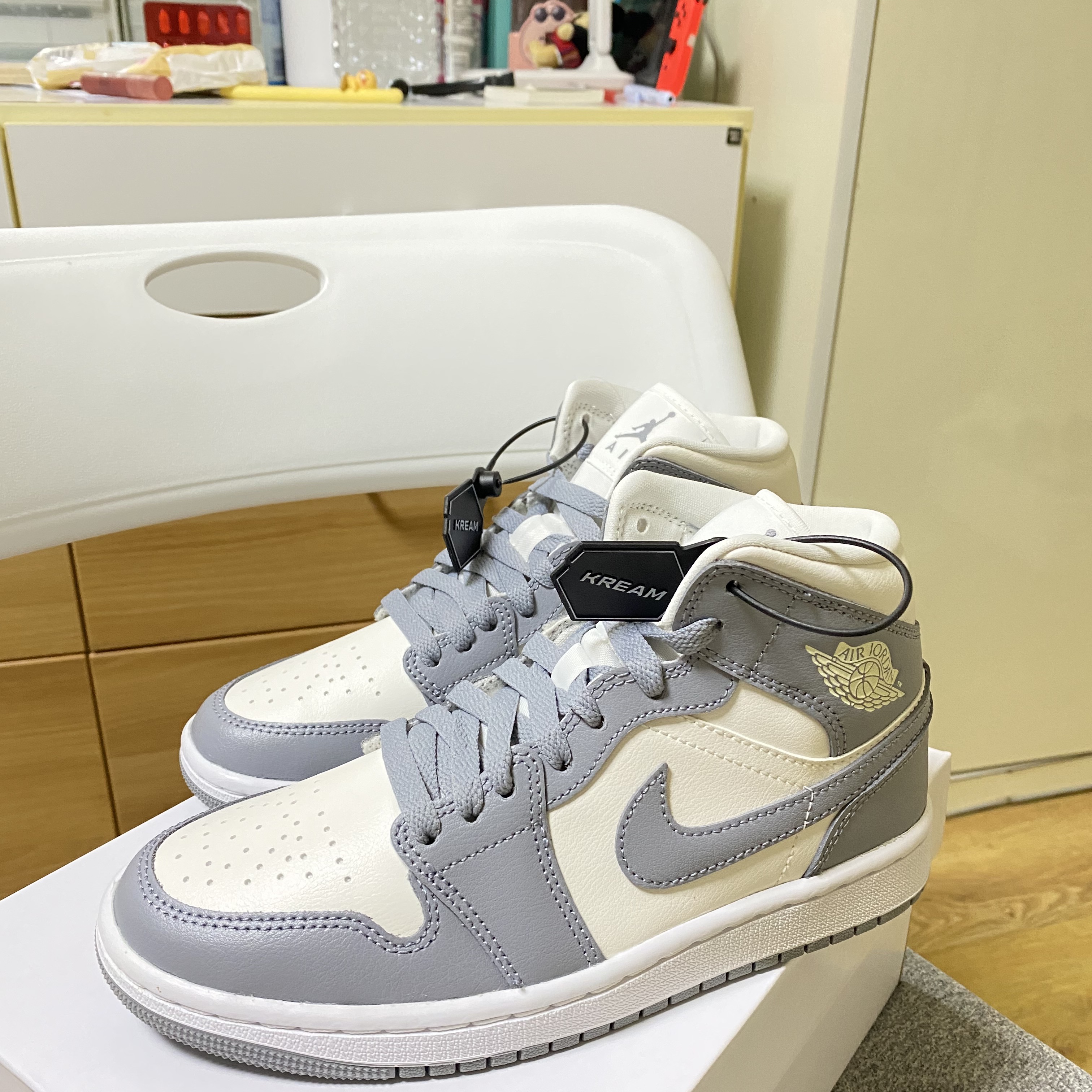 (W) Jordan 1 Mid Sail Stealth 착용 스타일 - 1