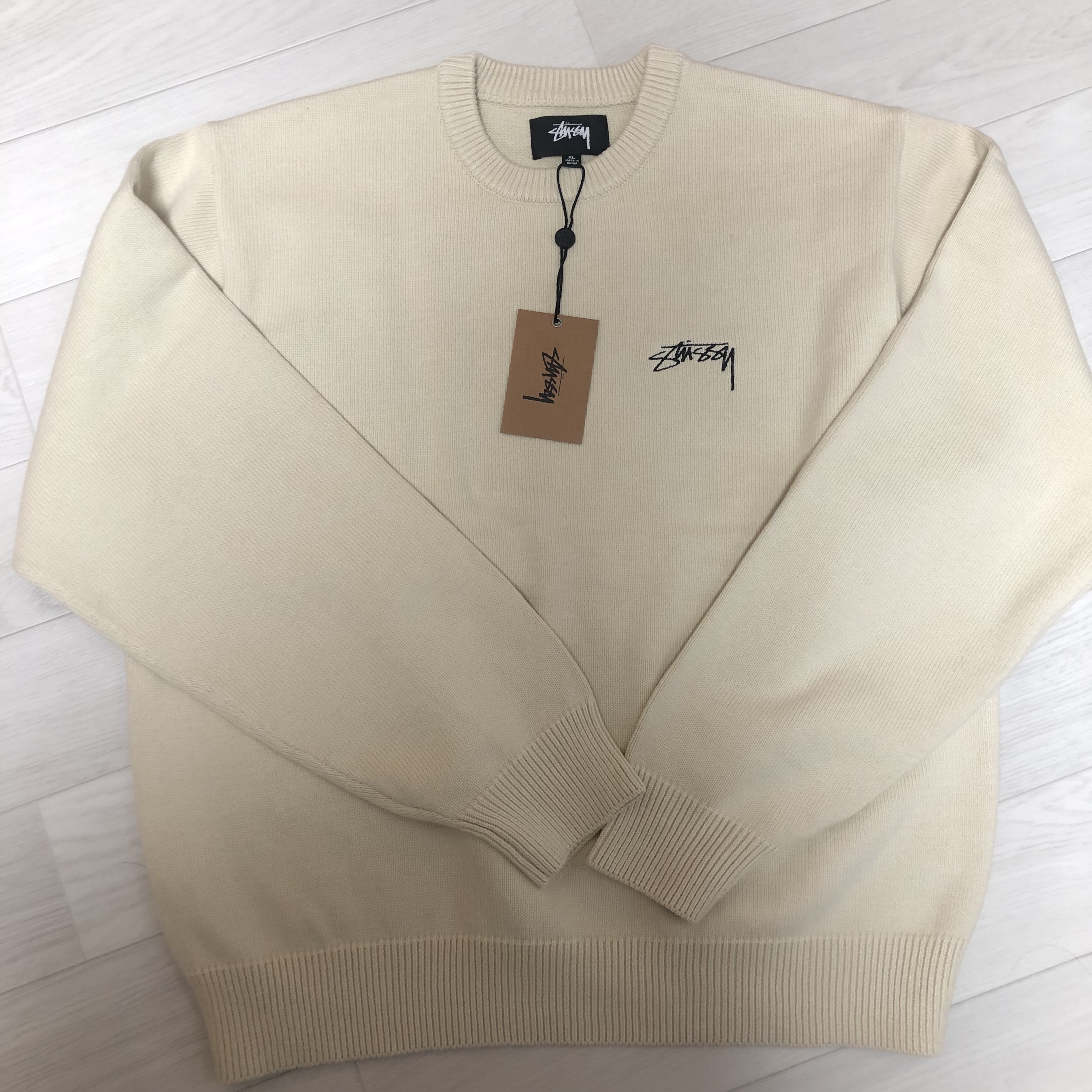 Stussy Care Label Sweater Natural 착용 스타일 - 1