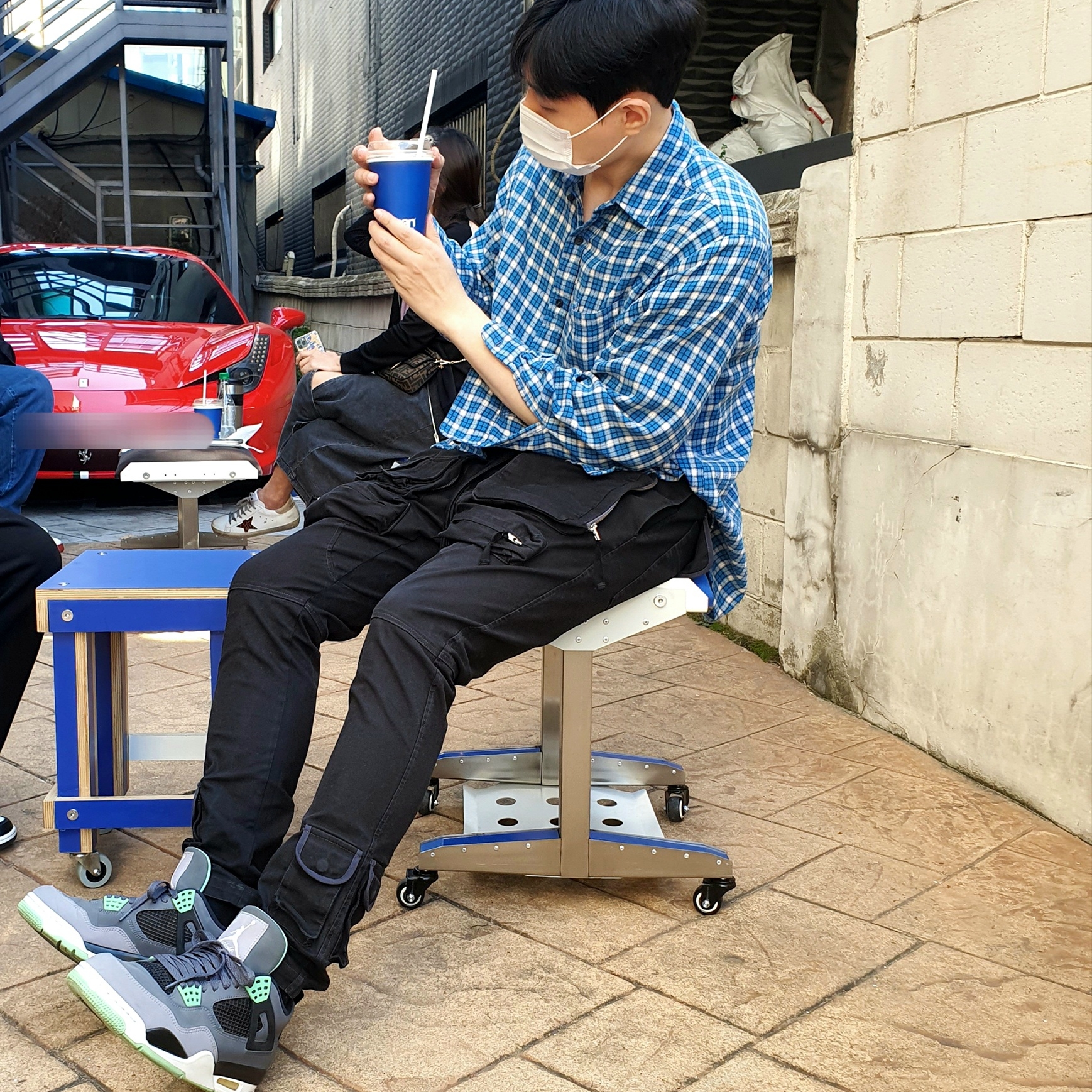 Jordan 4 Retro Green Glow 착용 스타일