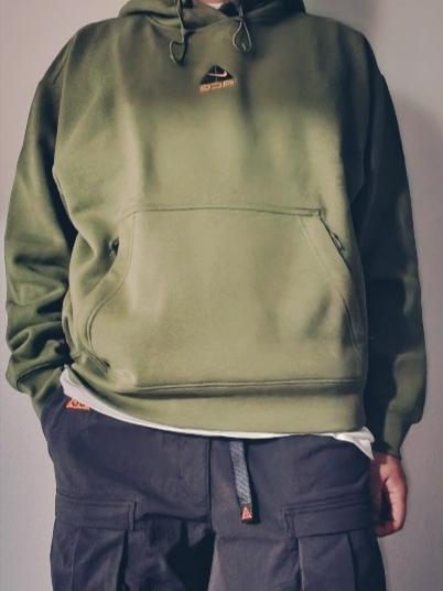Nike NRG Solo Swoosh Full Zip Hoodie Dark Grey Heather - Asia, Nike NRG Solo Swoosh Fleece Shorts Dark Grey Heather - Asia 착용 스타일 - 2