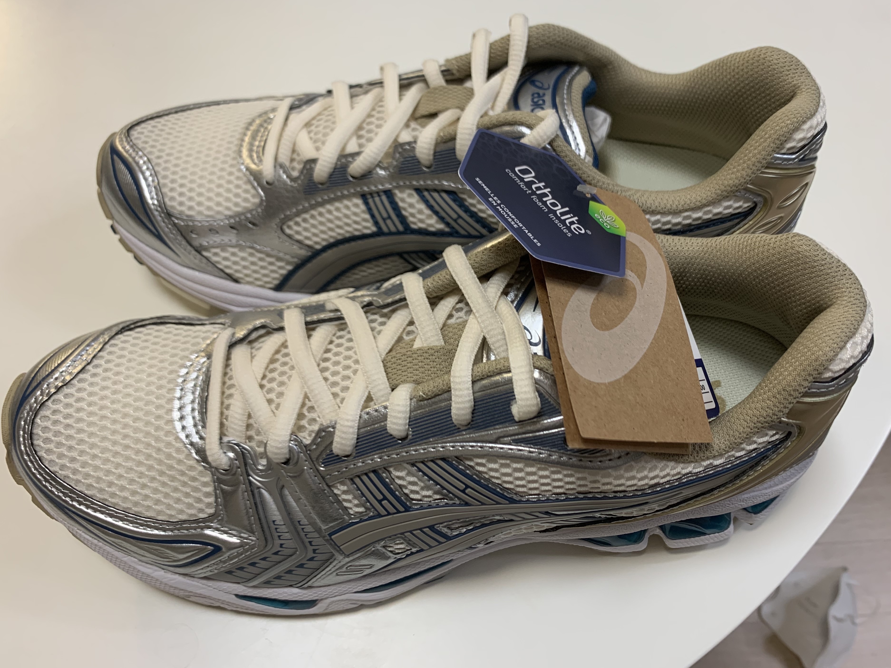 Asics Gel-Kayano 14 Cream Pure Silver 착용 스타일