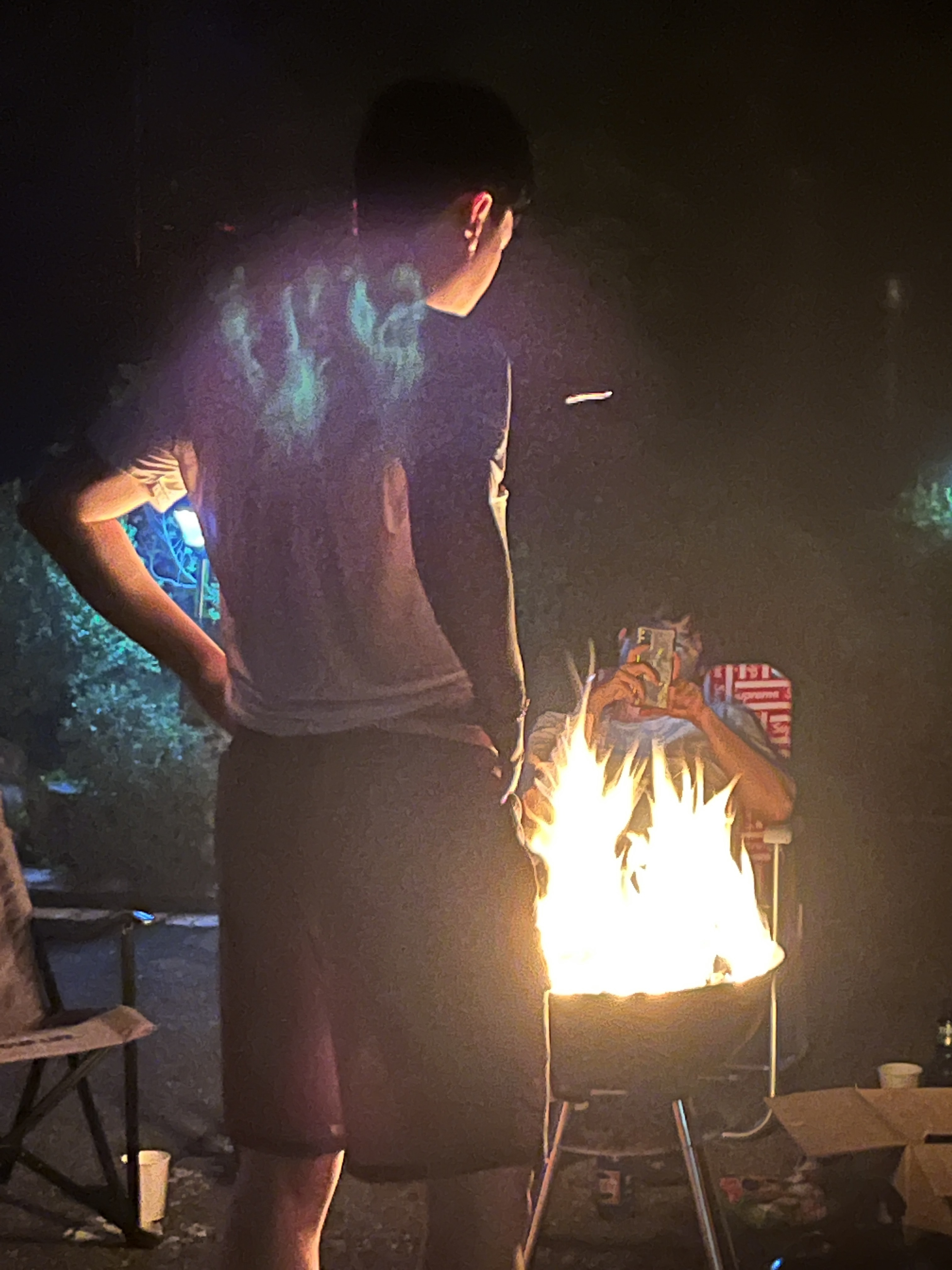 Supreme Lawn Chair Red - 20SS, Supreme Hanes Tagless T-Shirt White (3 Pack) 착용 스타일 - 2