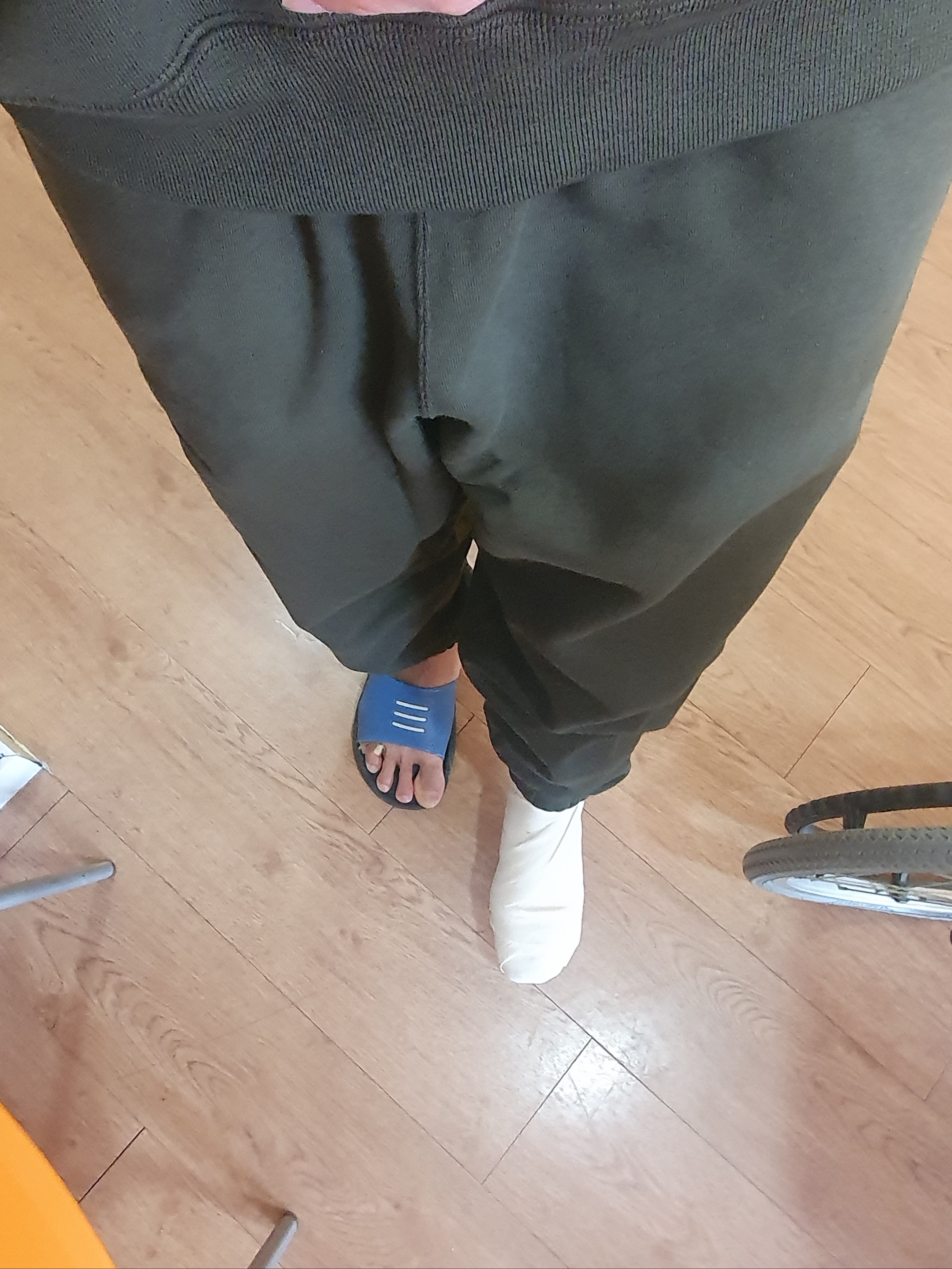 Nike x Billie Eilish NRG Fleece Pants Sequoia - Asia 착용 스타일 - 1