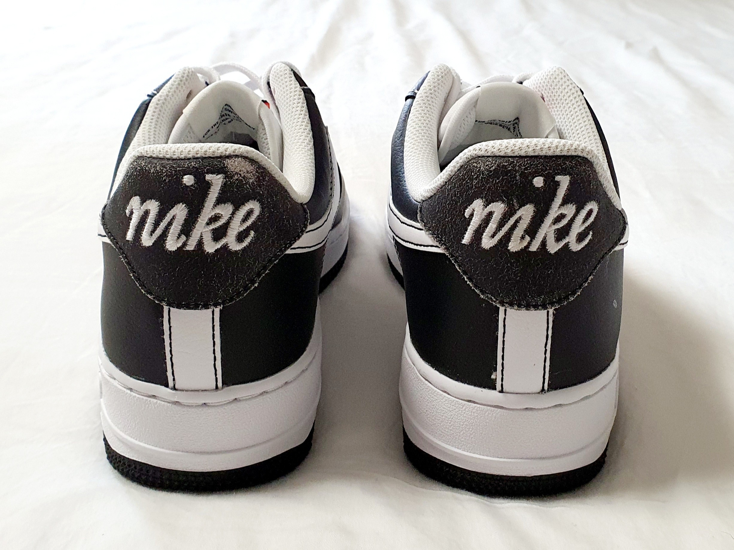 Nike Air Force 1 '07 First Use Black White 착용 스타일 - 2