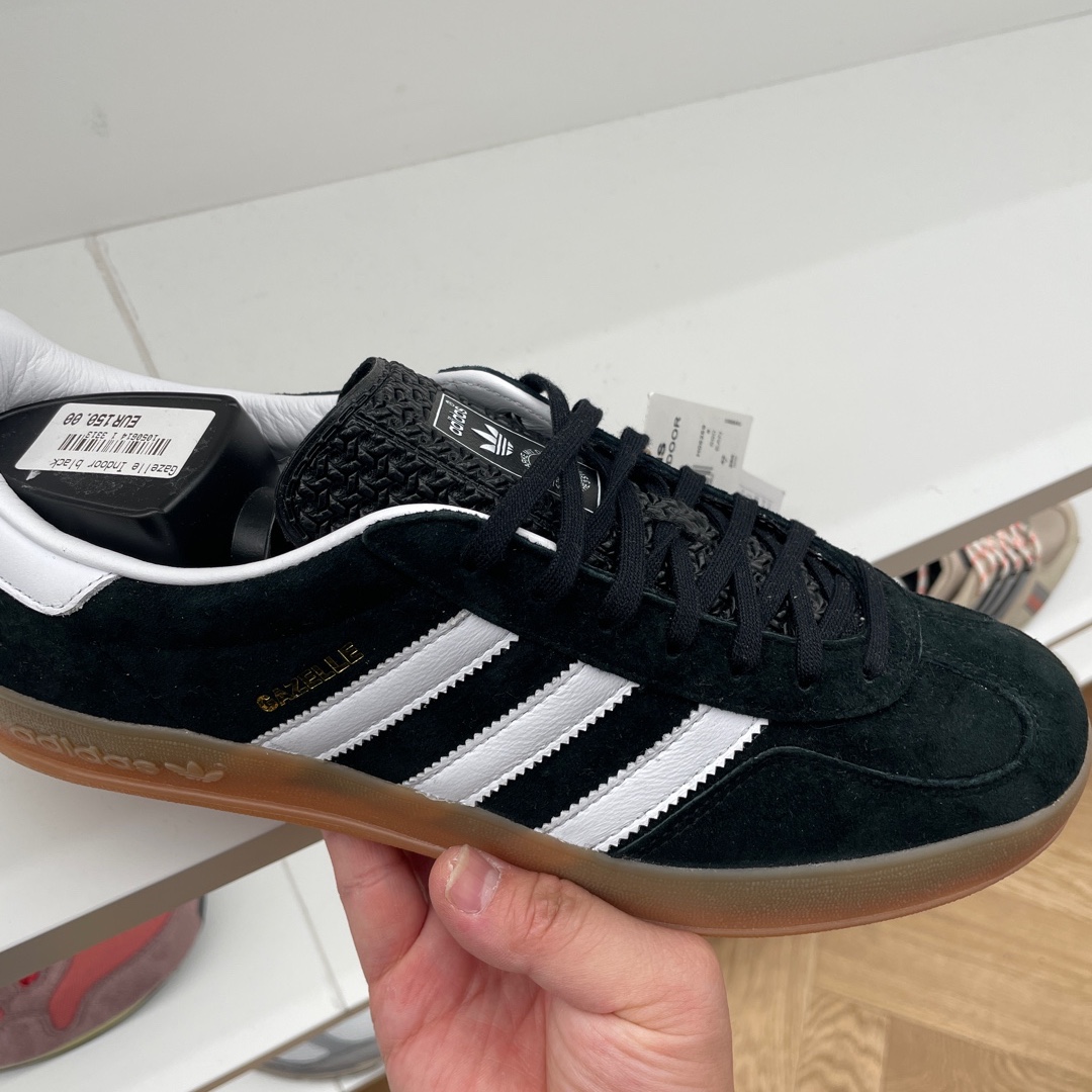 Adidas Gazelle Indoor Core Black 착용 스타일
