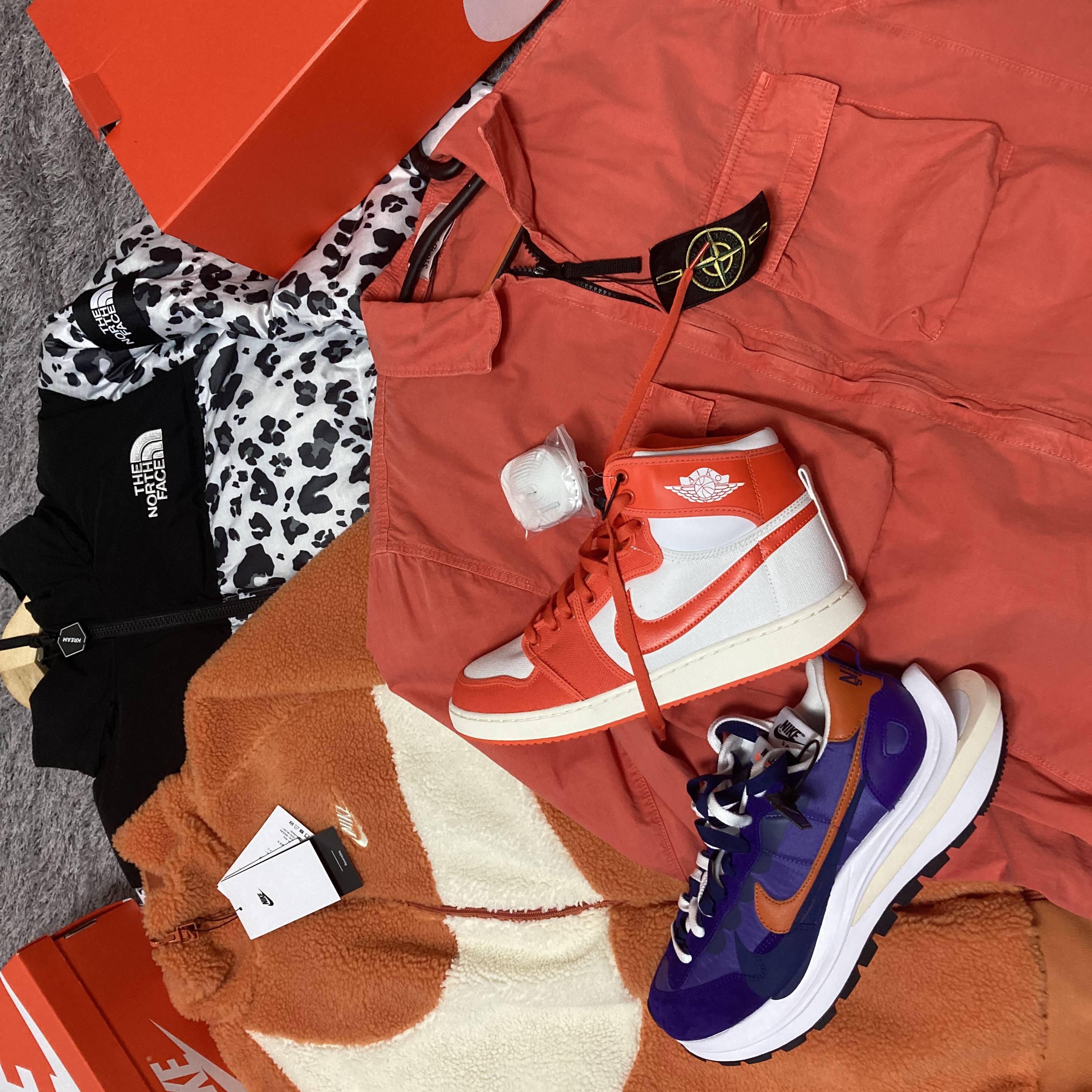 The North Face White Label Novelty Nuptse Down Jacket Cream, Stone Island 114WN T.CO+OLD Overshirt Orange - 22SS 착용 스타일 - 2