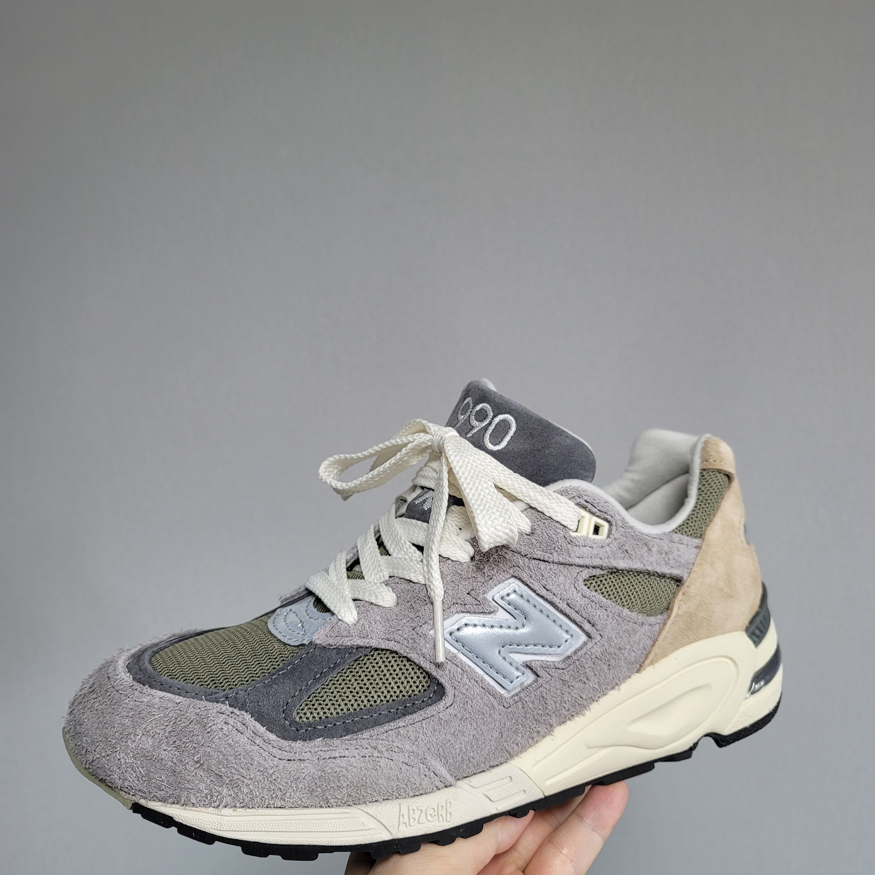 New Balance 990v2 Made in USA Marblehead Incense 착용 스타일 - 1