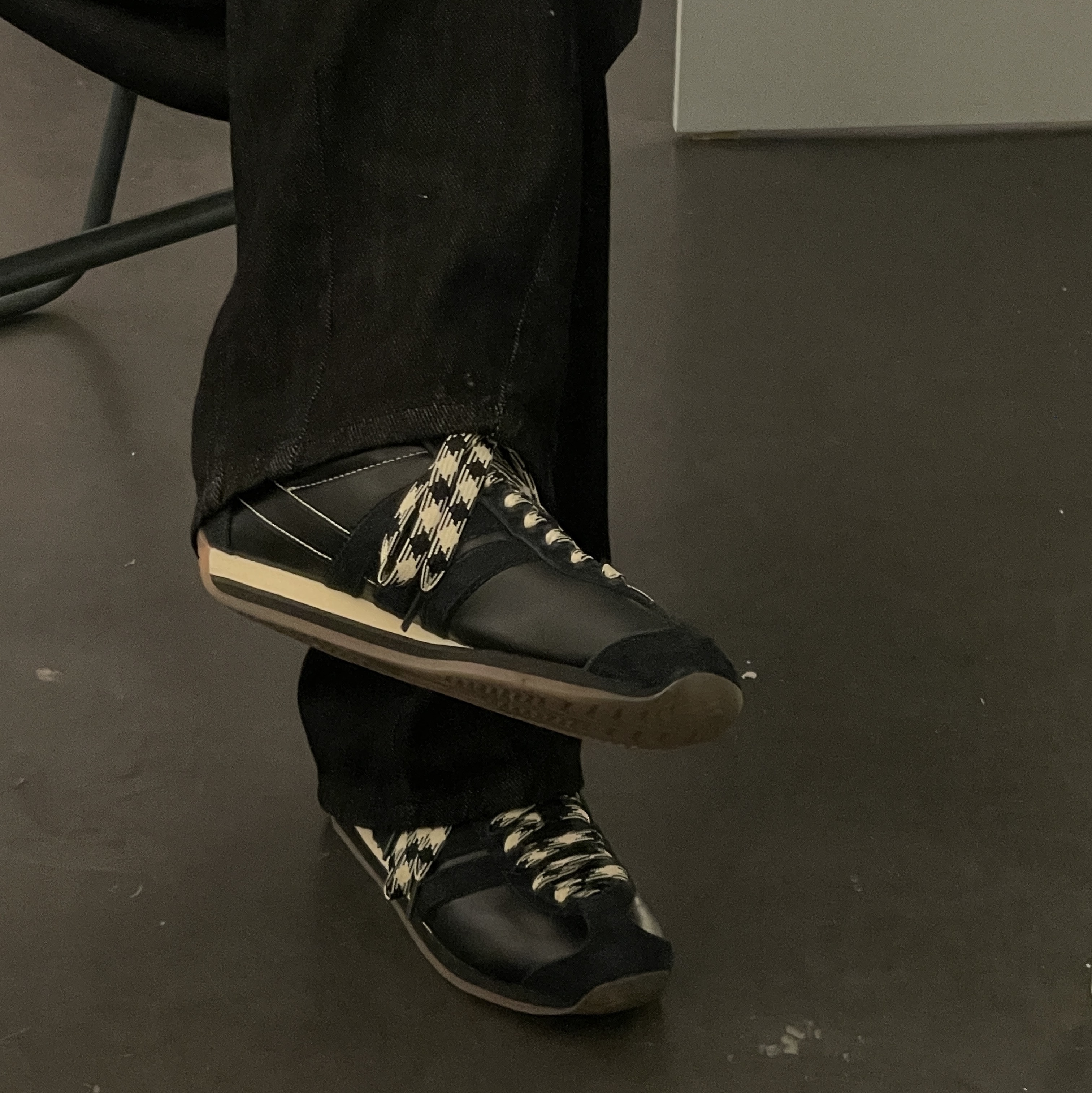 Adidas x Wales Bonner Country Core Black 착용 스타일 - 2