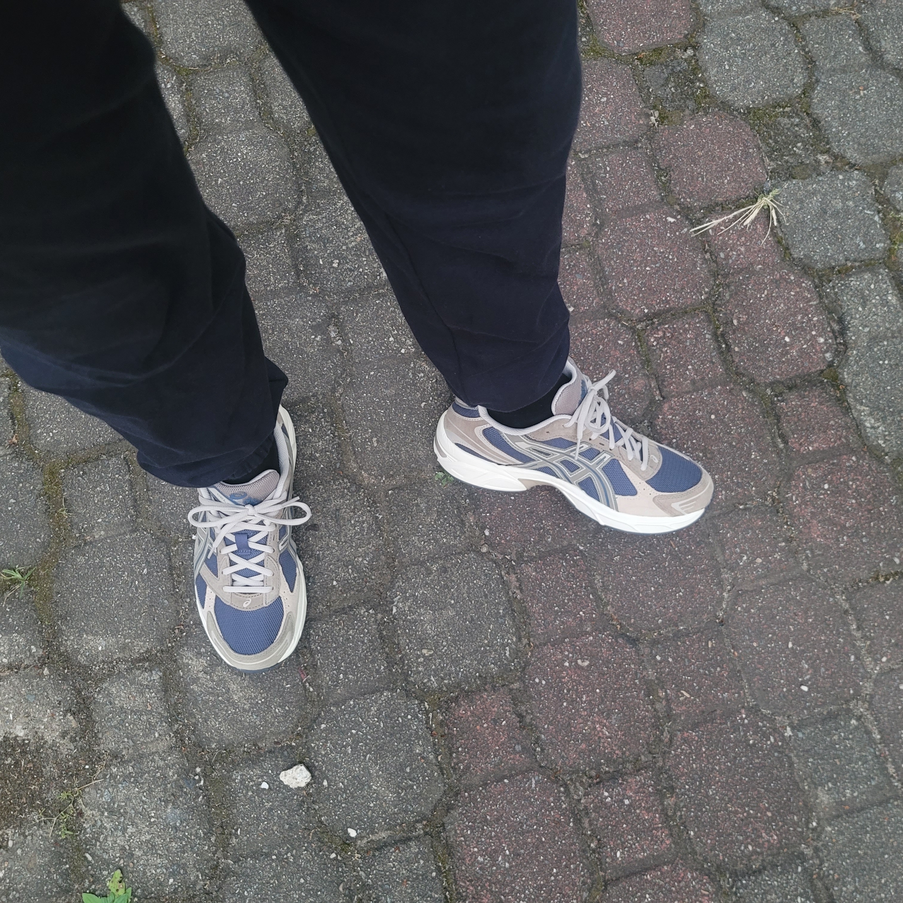 Asics Gel-1130 Tarmac Mink 착용 스타일