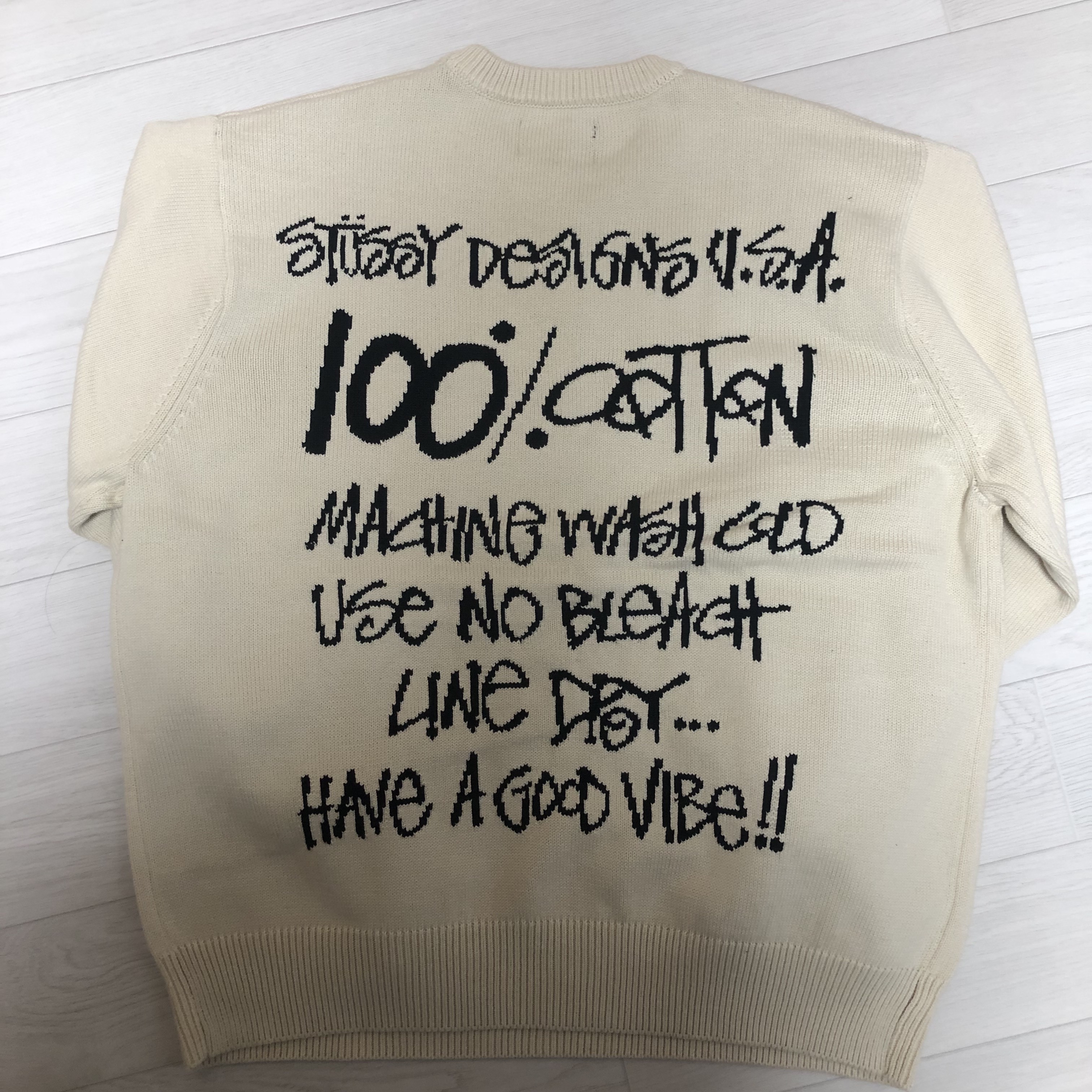 Stussy Care Label Sweater Natural 착용 스타일 - 2
