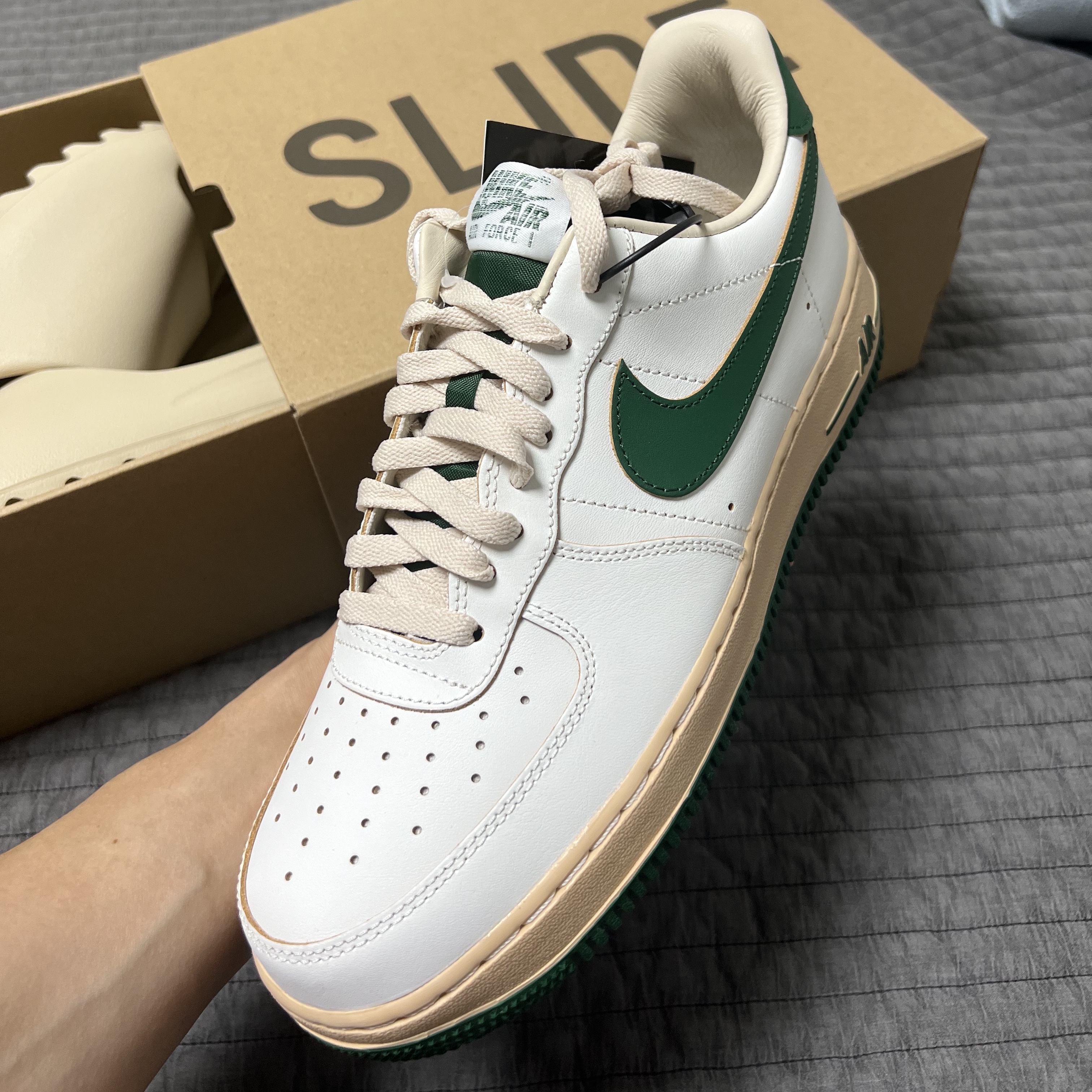 (W) Nike Air Force 1 Low Gorge Green 착용 스타일 - 1