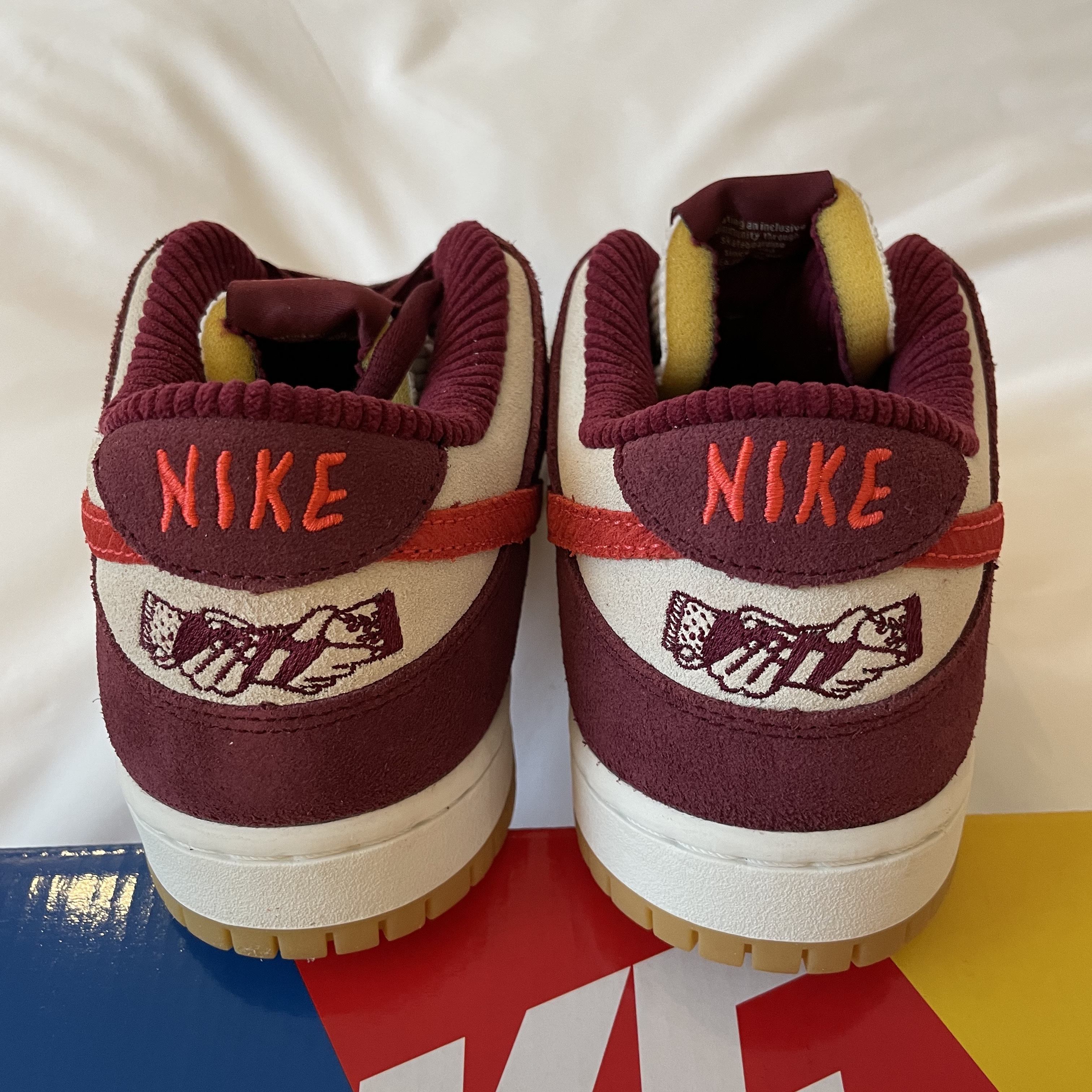 Nike x Skate Like a Girl SB Dunk Low QS Barely Rose 착용 스타일 - 2
